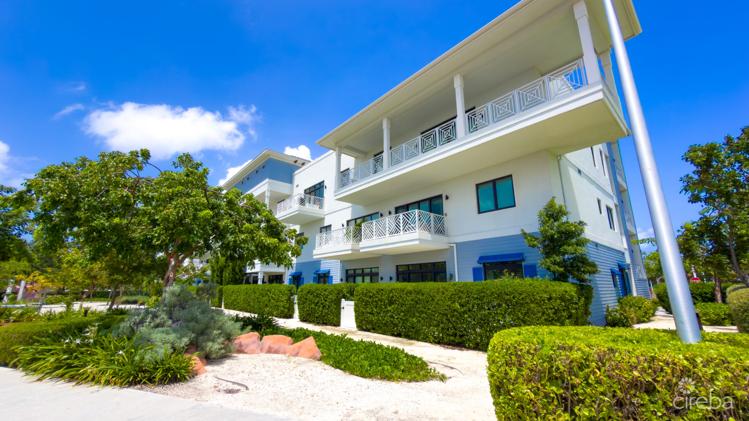 OLEA – 2 BED CORNER CONDO