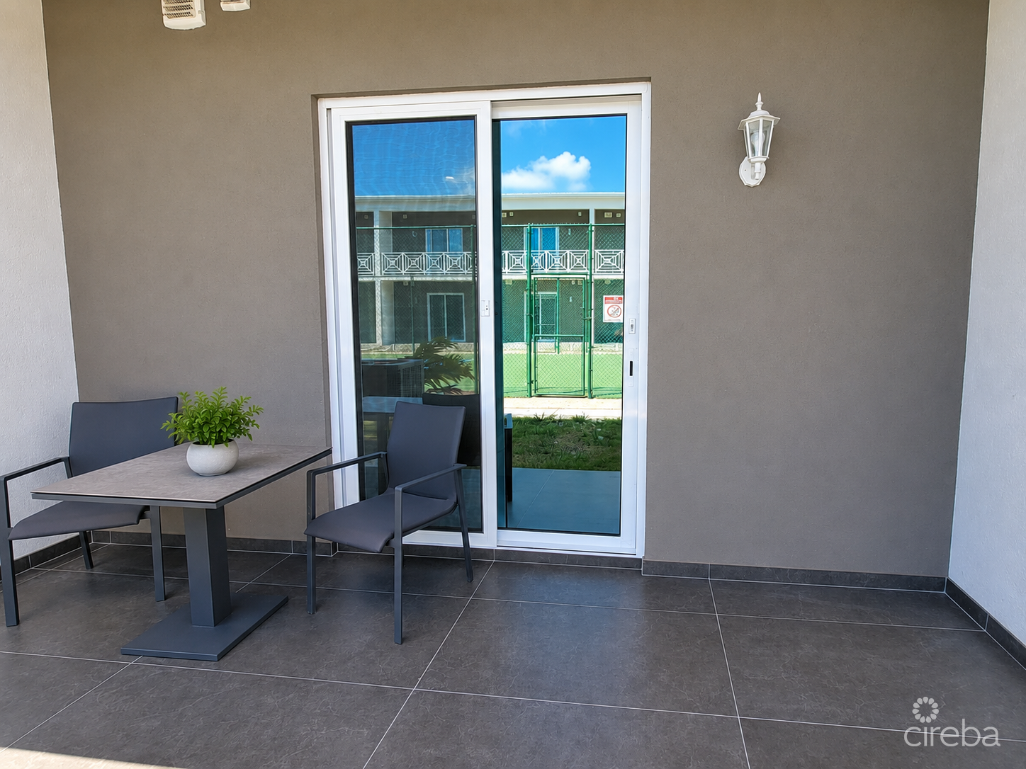 YARL 1BED/1BATH — FURNISHED