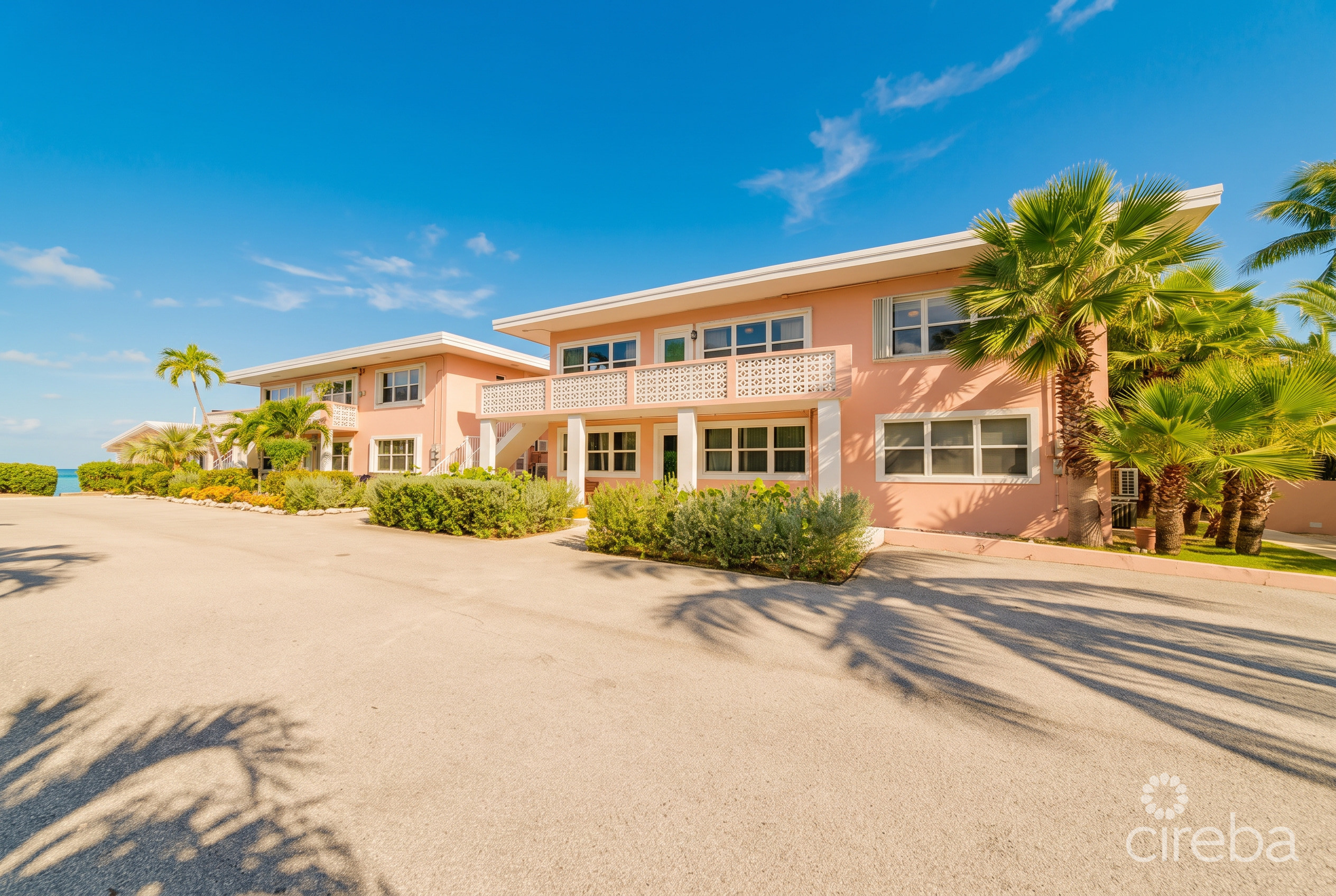 WINTERHAVEN BEACHFRONT 3 BED
