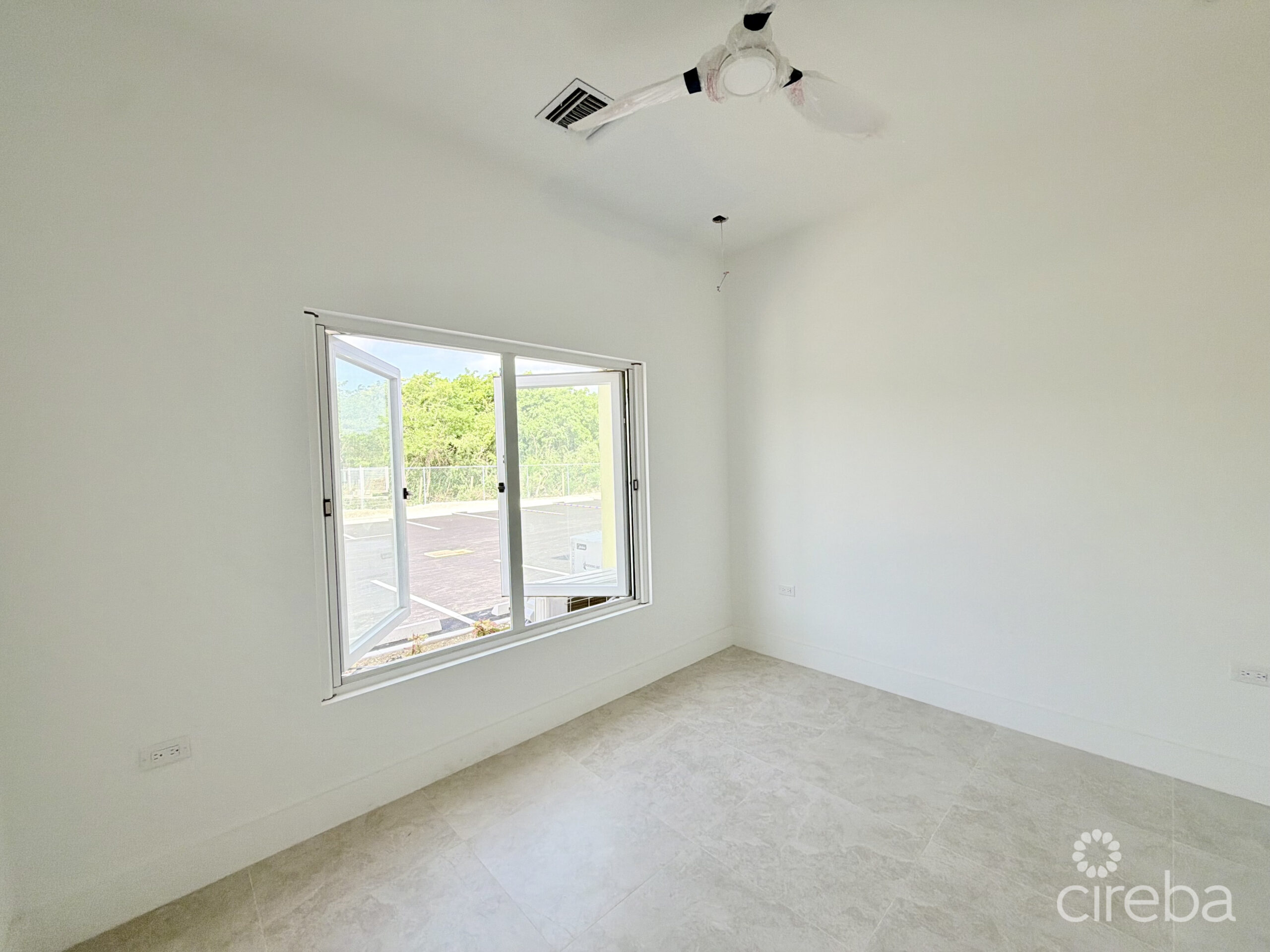 LARGE ONE BEDROOM TOWNHOME – THE MEADOWS AT BATABANO