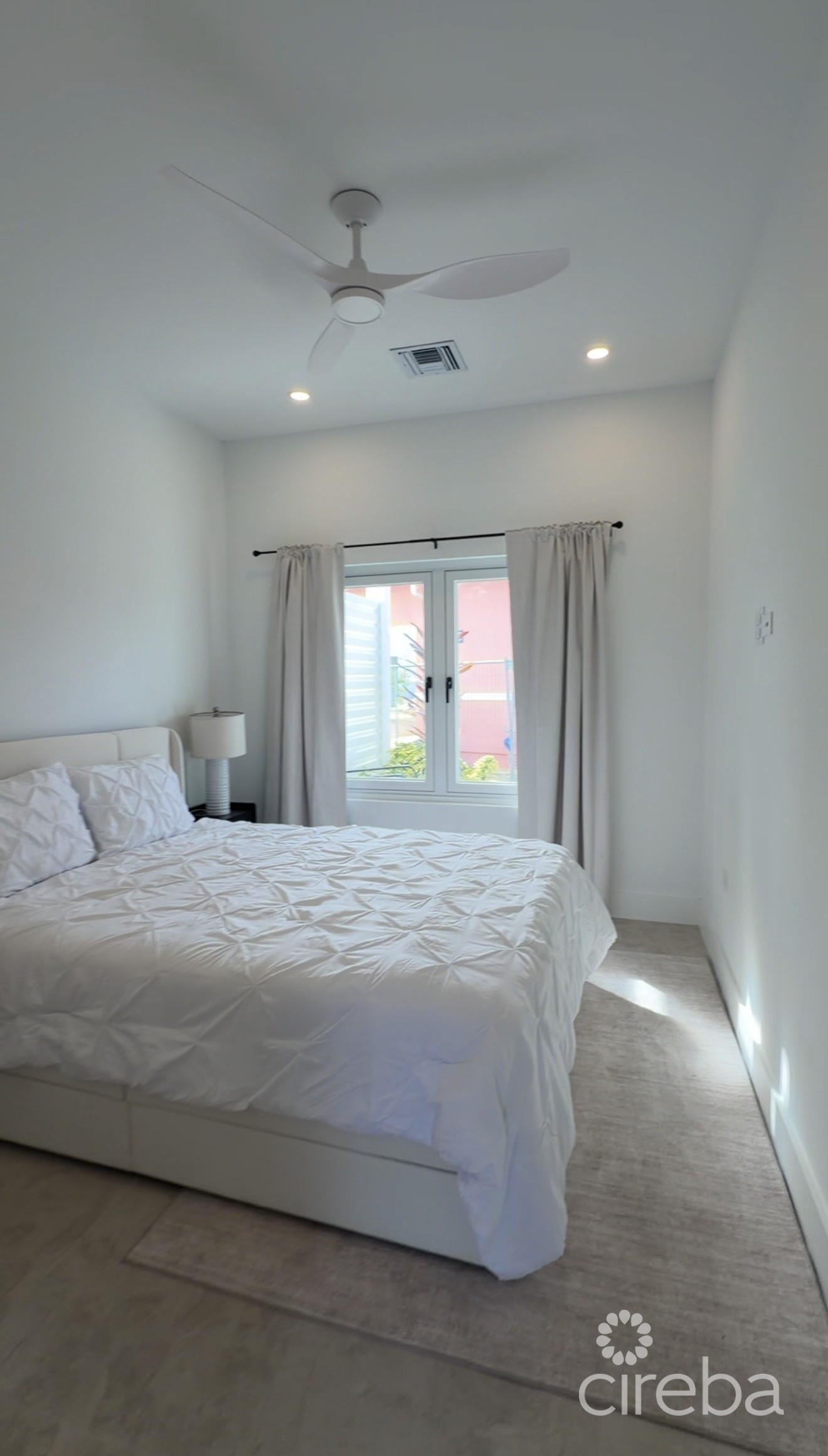 ONE BEDROOM, ONE BATHROOM SEAGRAPE UNIT – MEADOWS AT BATABANO