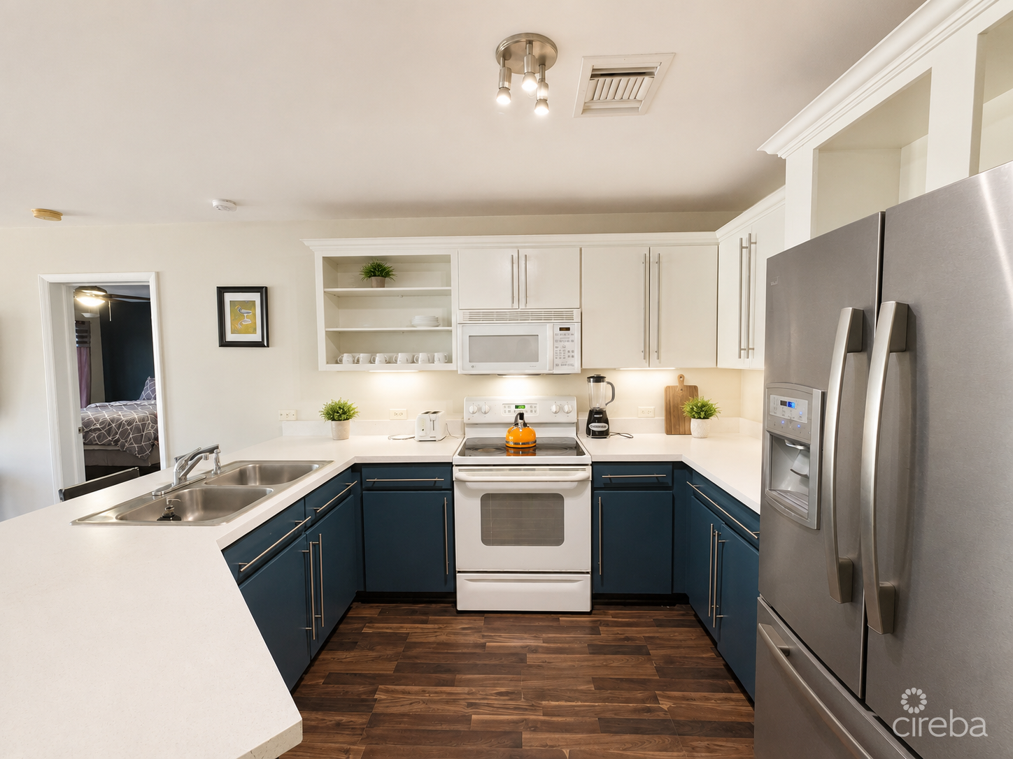 SUNRISE 3BED/2BATH–END UNIT–GROUND FLOOR