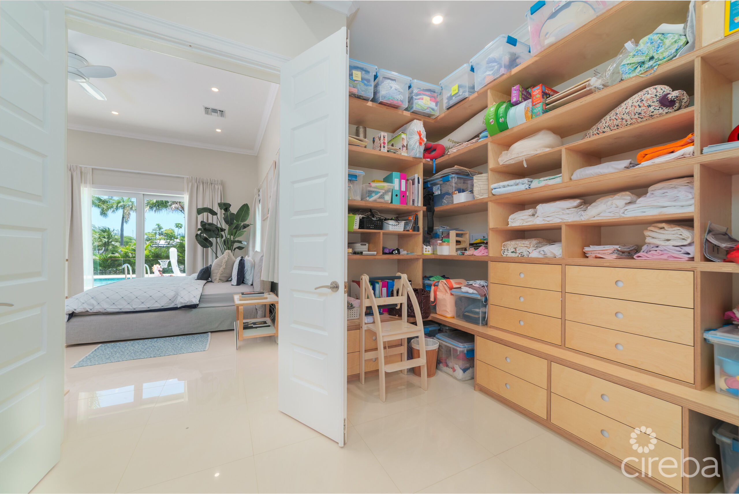 BRITANNIA ESTATES  4/5  BED FAMILY HOME