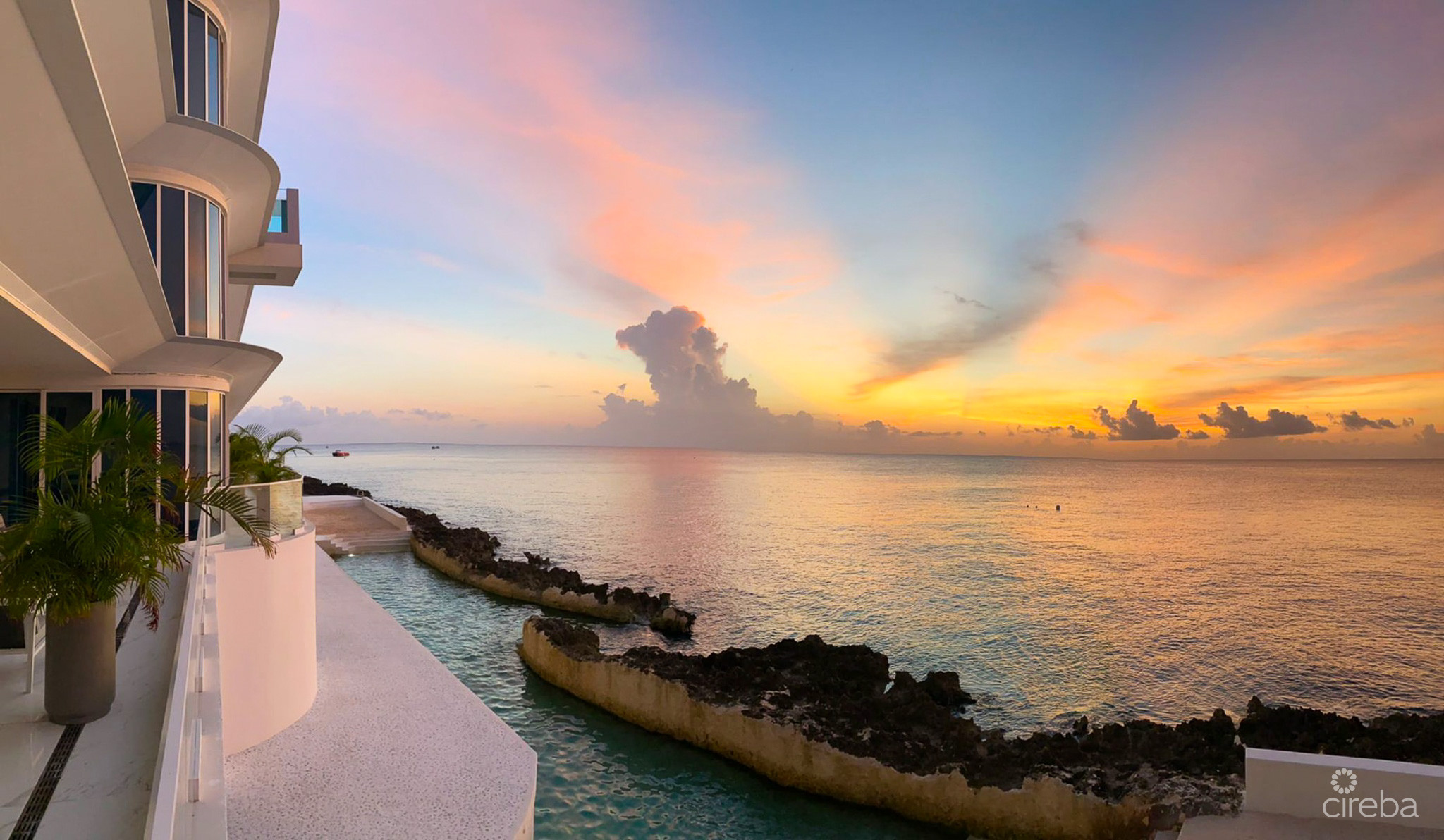 FIN 11 – OCEANFRONT CONDO