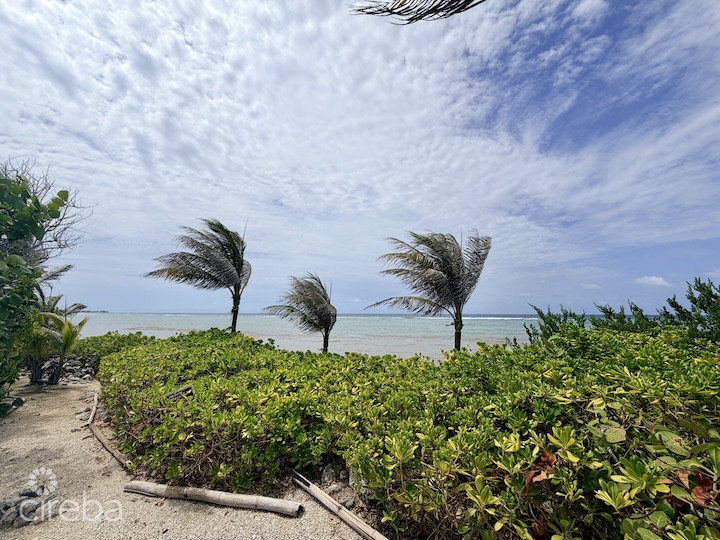 LARGE BEACHFRONT LOT – RUM POINT DRIVE – PERFECT ESTATE PARCEL