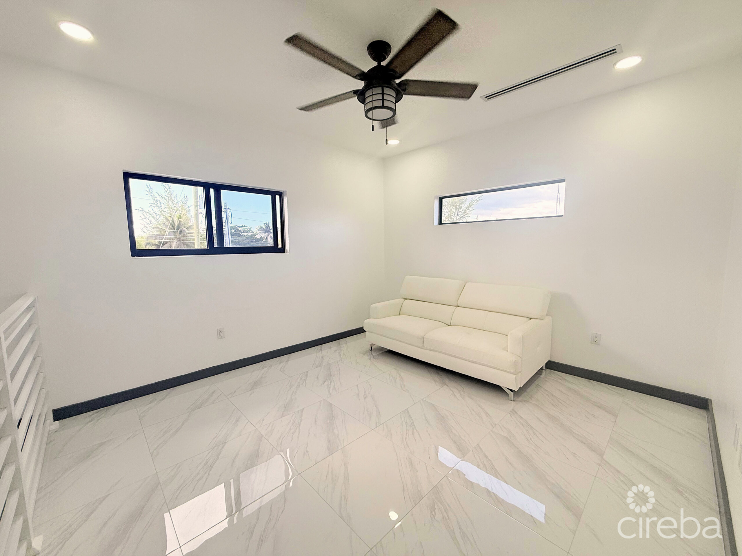 TROPHY CRESCENT 5-UNIT DEVELOPMENT