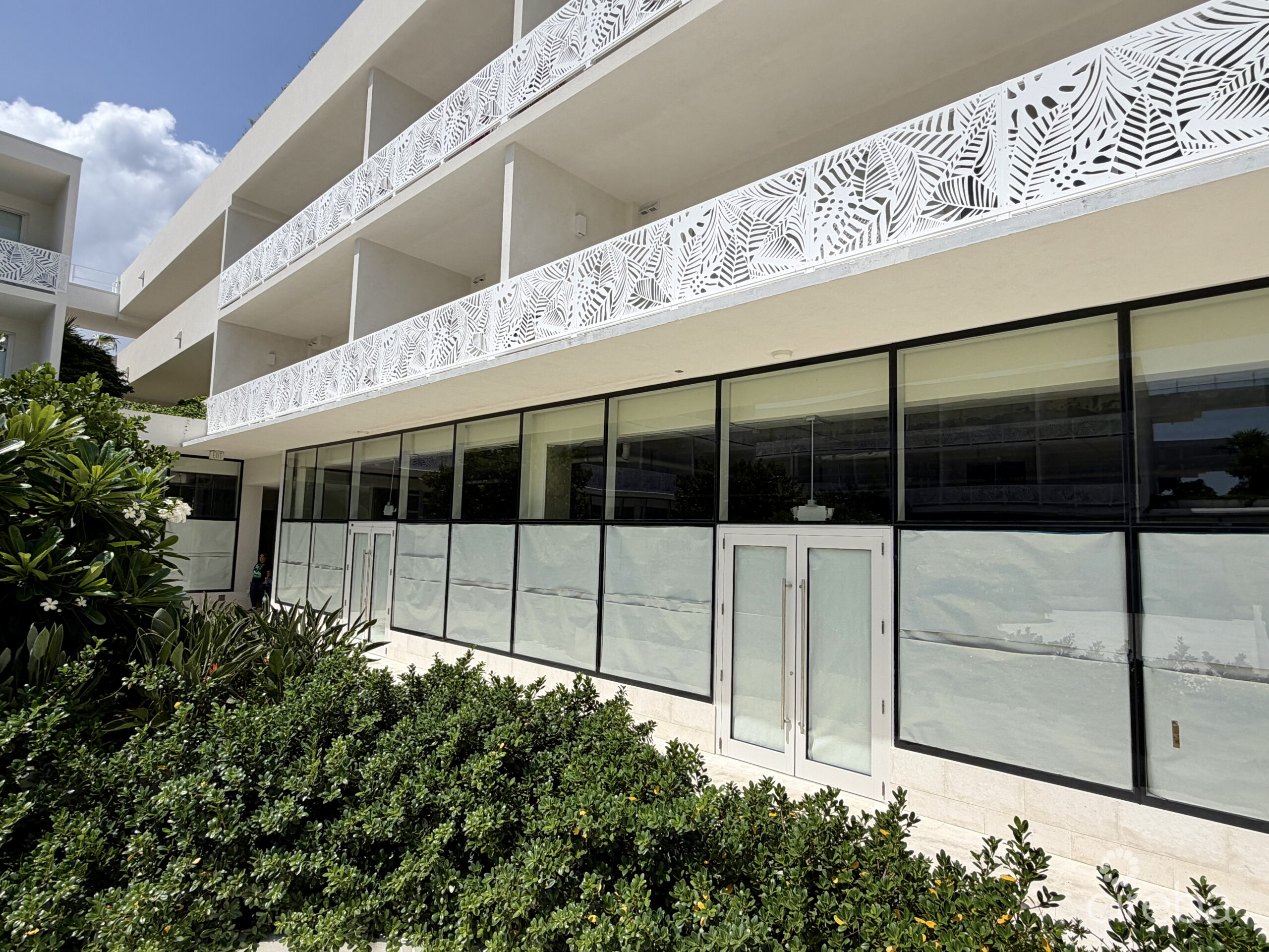 GROVE TOO  COMMERCIAL OFFICE SPACE – RARE CORNER LOCATION