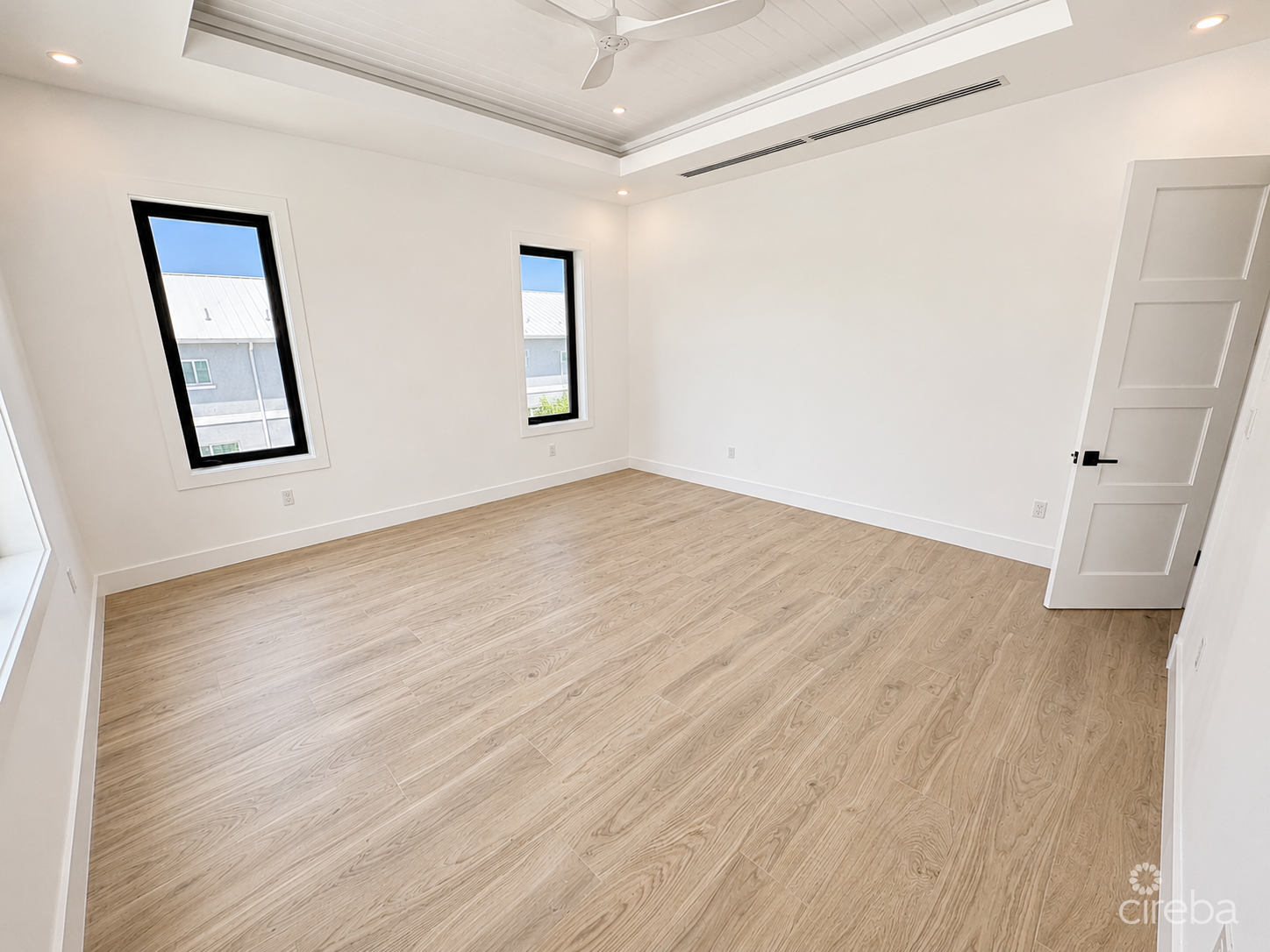 SNUG HARBOUR DUPLEX UNIT 1