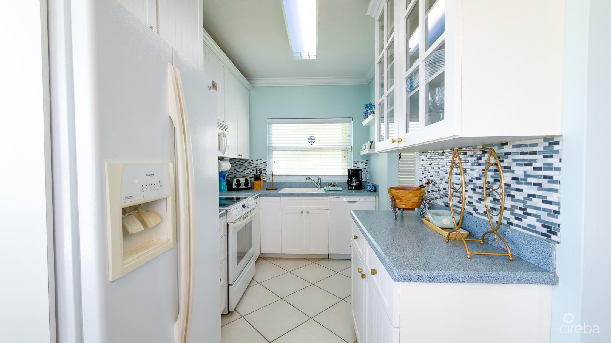 3 BED SEVEN MILE BEACHFRONT CONDO TAMARIND BAY