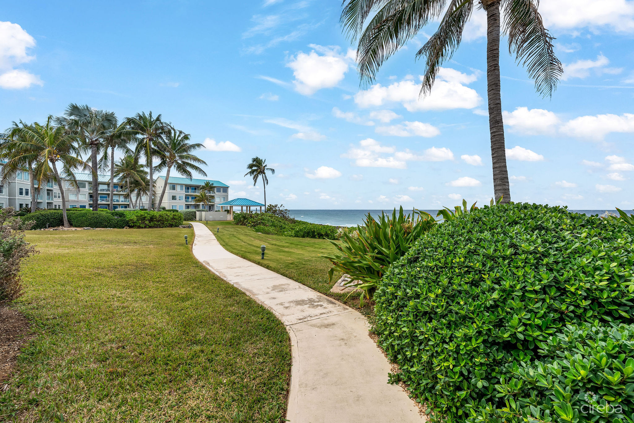 OCEAN POINTE VILLAS  3 BED, 2 BATH, 2ND FLOOR PENTHOUSE