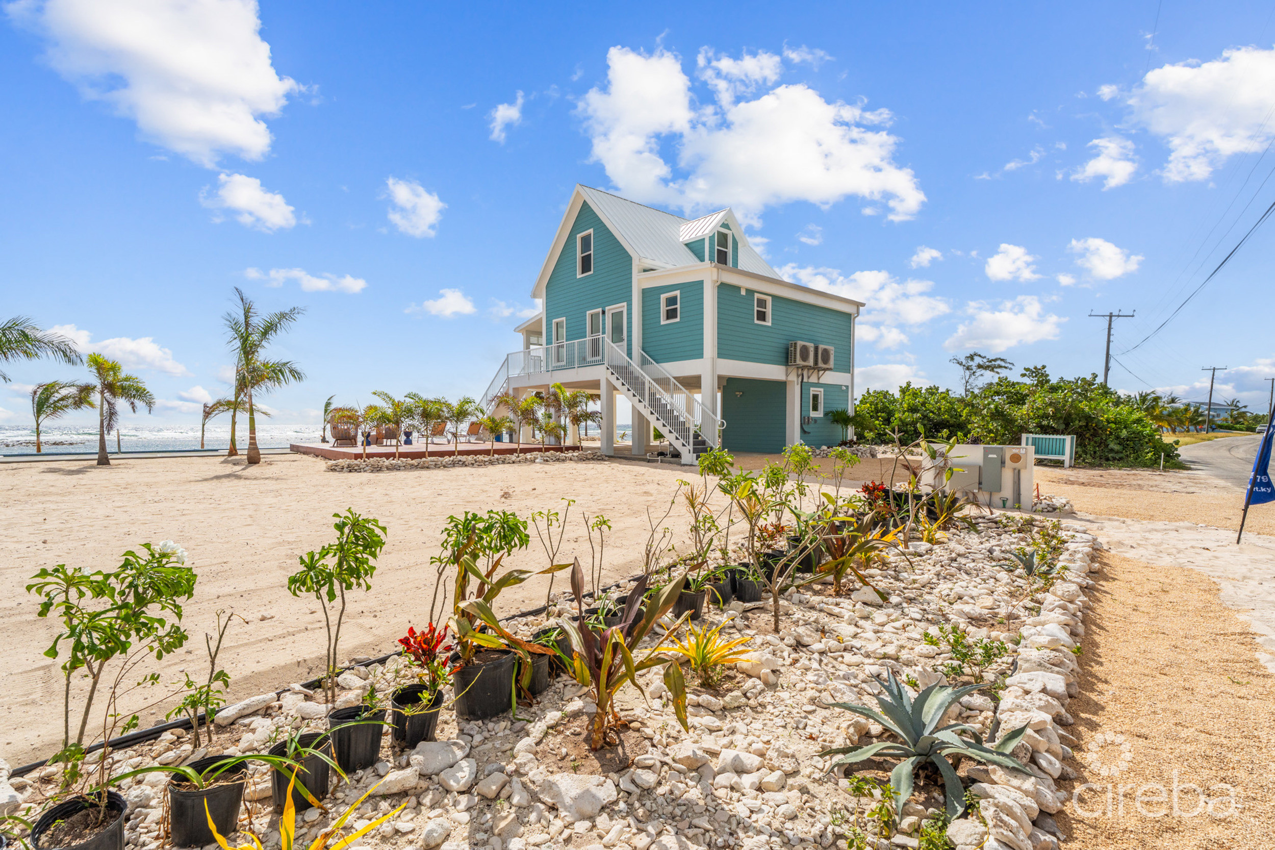 THE PALMS, LITTLE CAYMAN | BEACHFRONT COTTAGE 1
