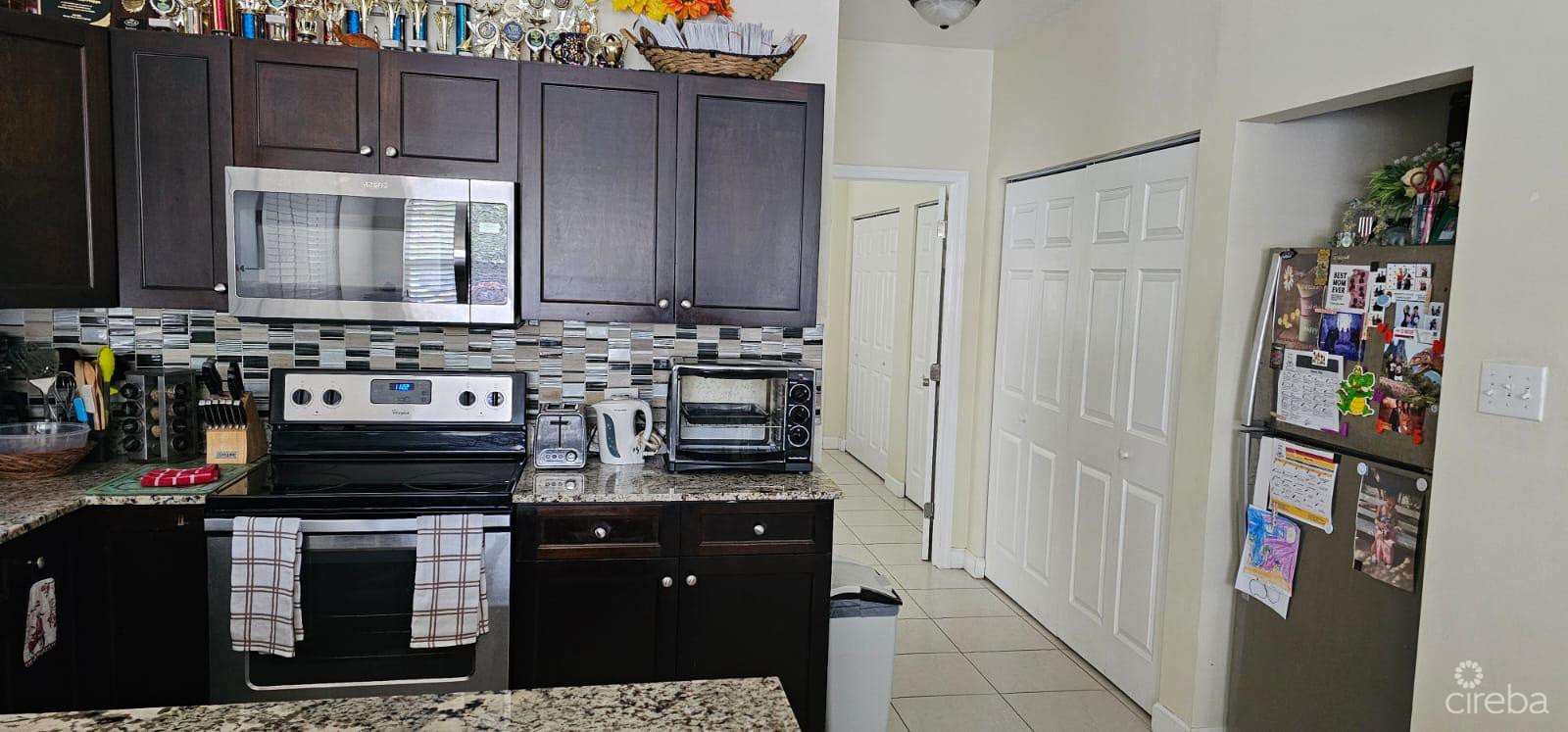 DUPLEX INVESTMENT PROPERTY – AURORA DRIVE, WEST BAY