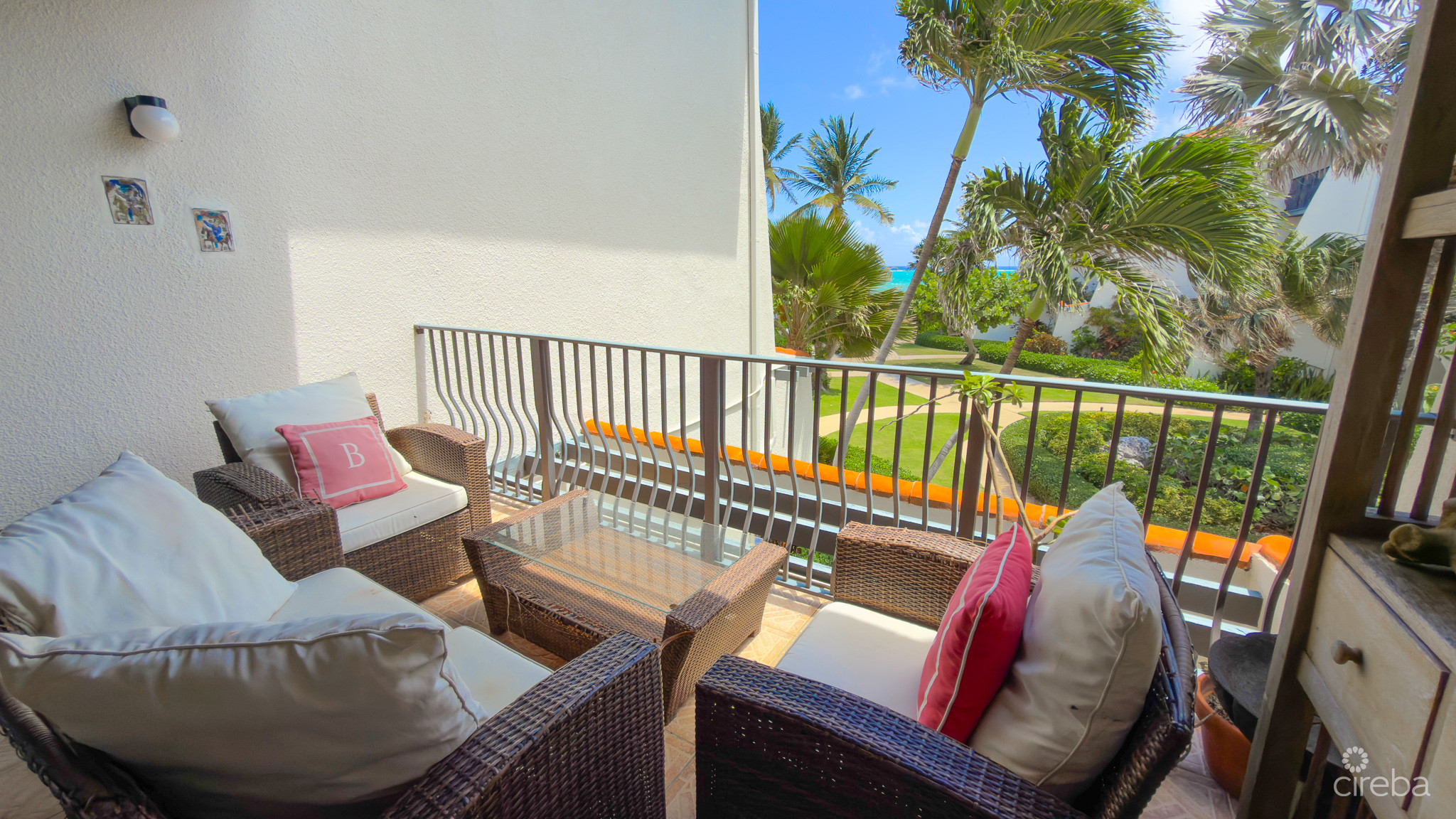 VILLAS PAPPAGALLO 2 BED OCEANFRONT