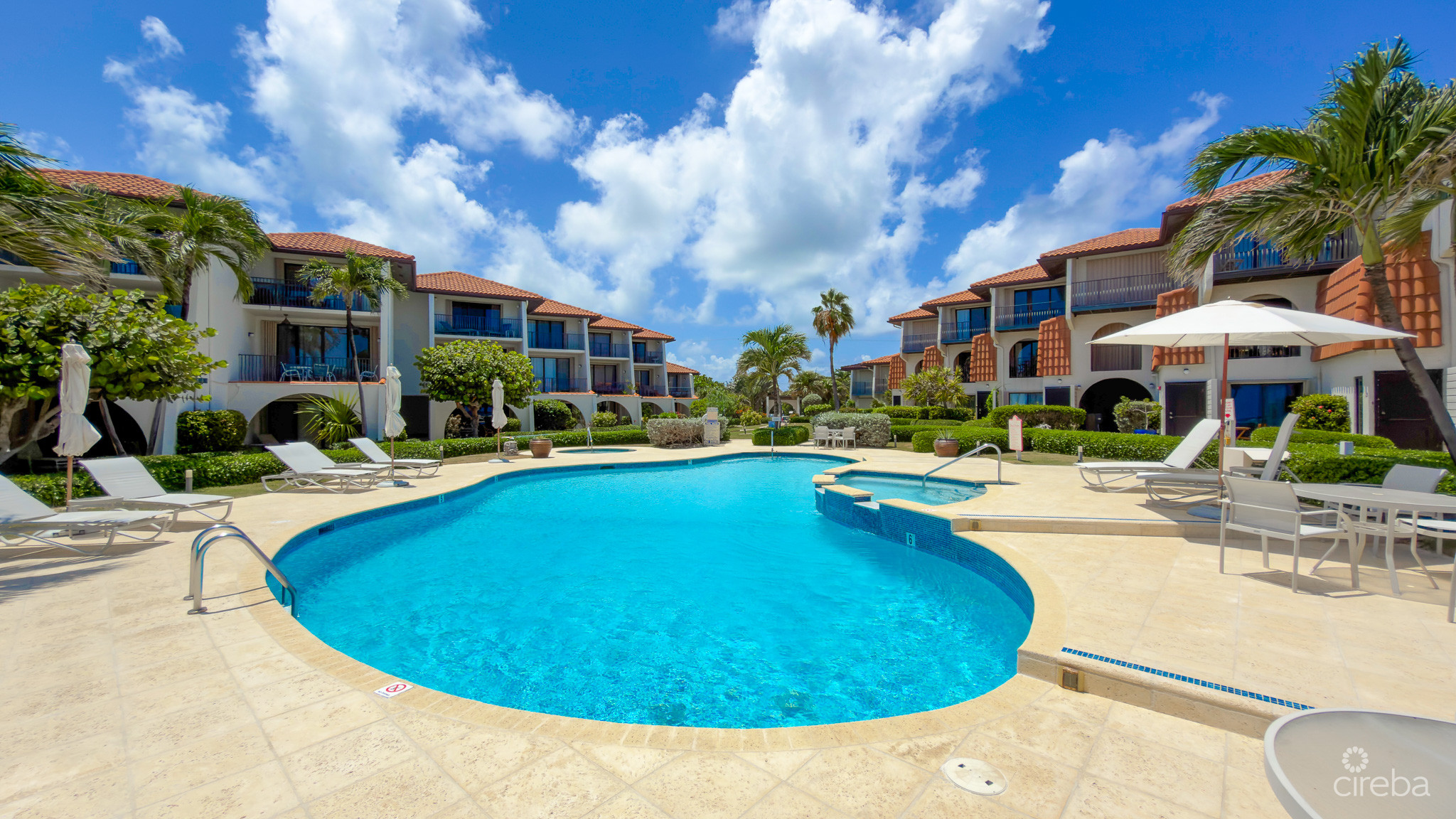 VILLAS PAPPAGALLO 2 BED OCEANFRONT
