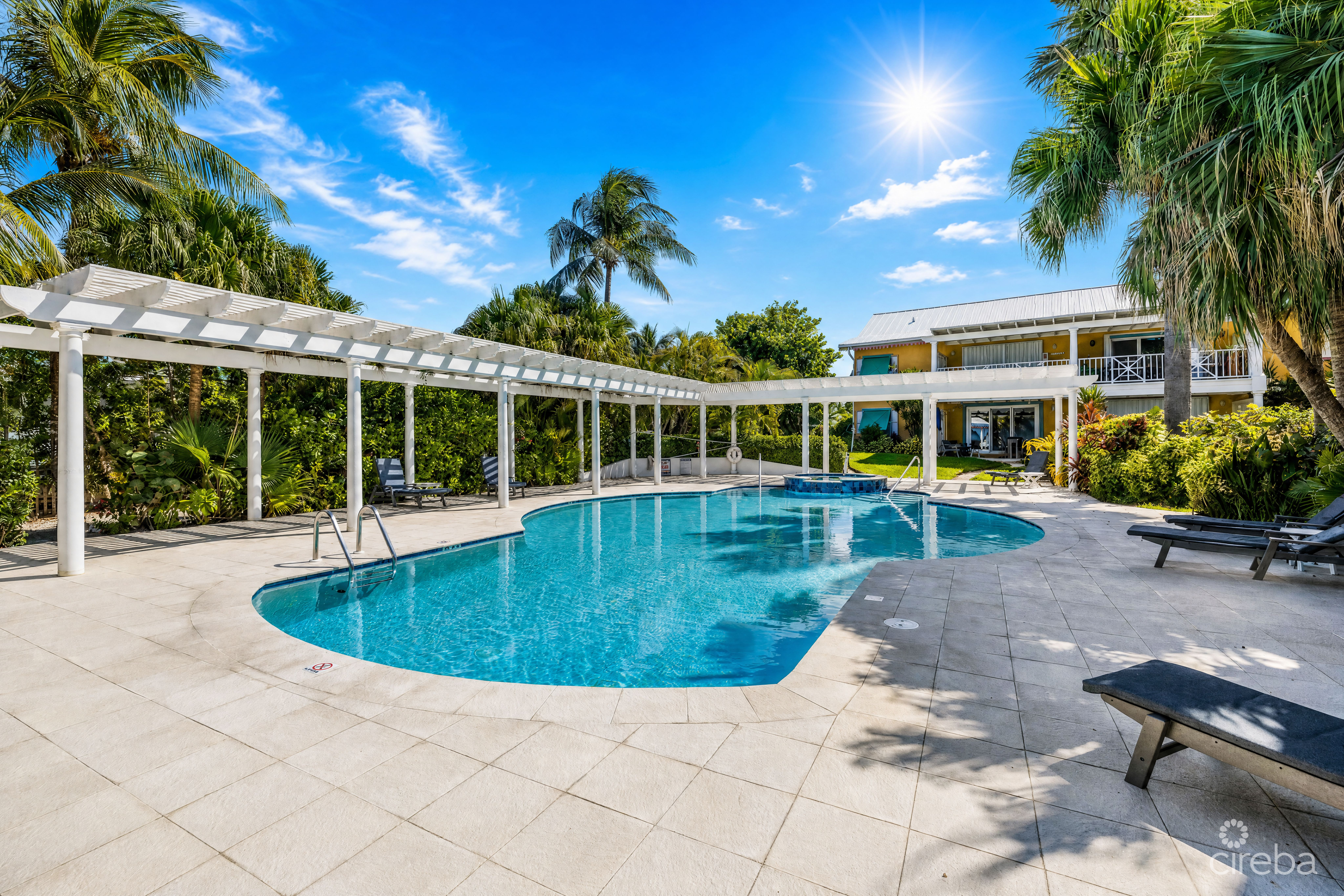 COCONUT BAY 121 OCEAN FRONT RESIDENCE