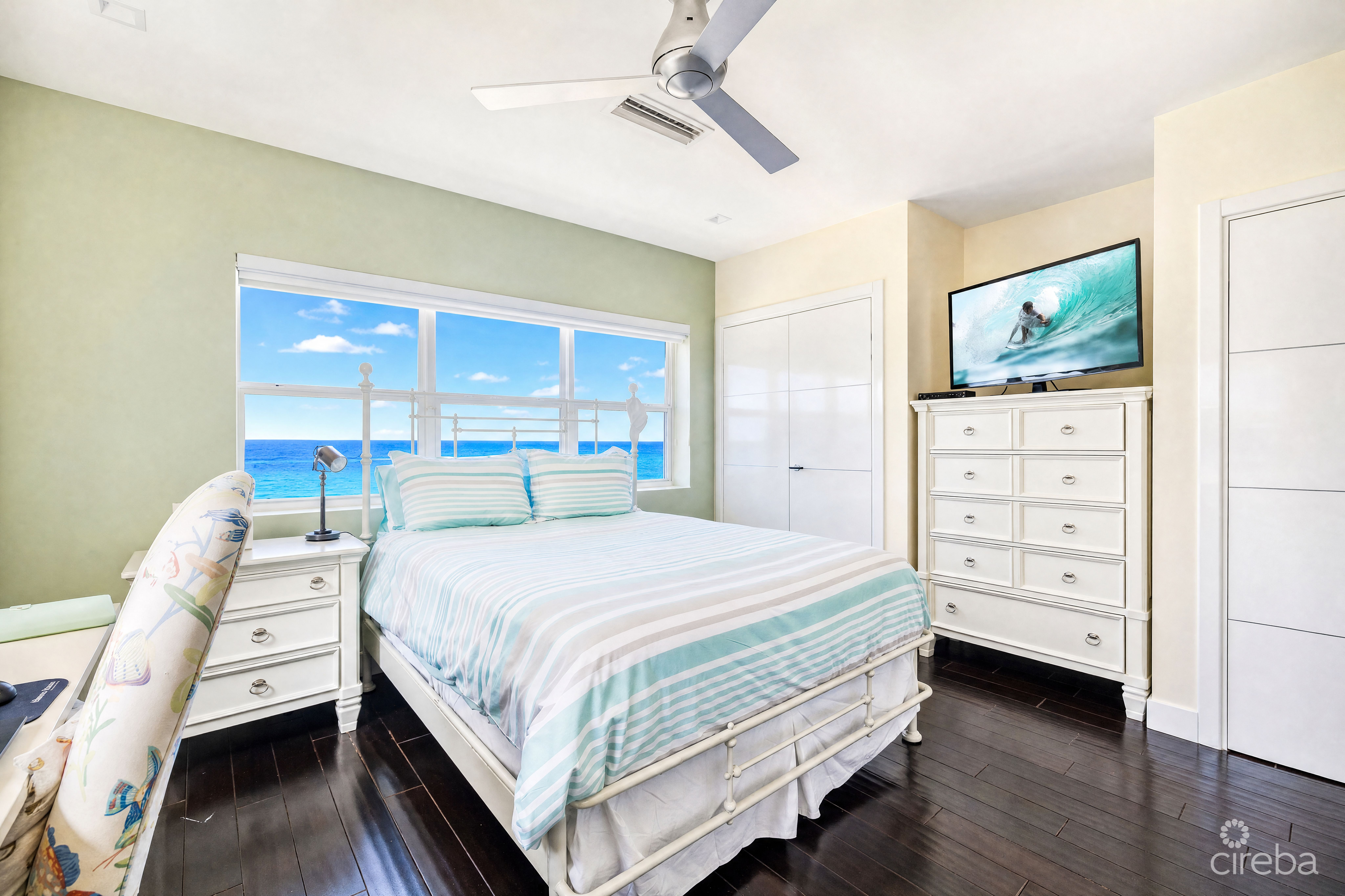 COCONUT BAY 121 OCEAN FRONT RESIDENCE