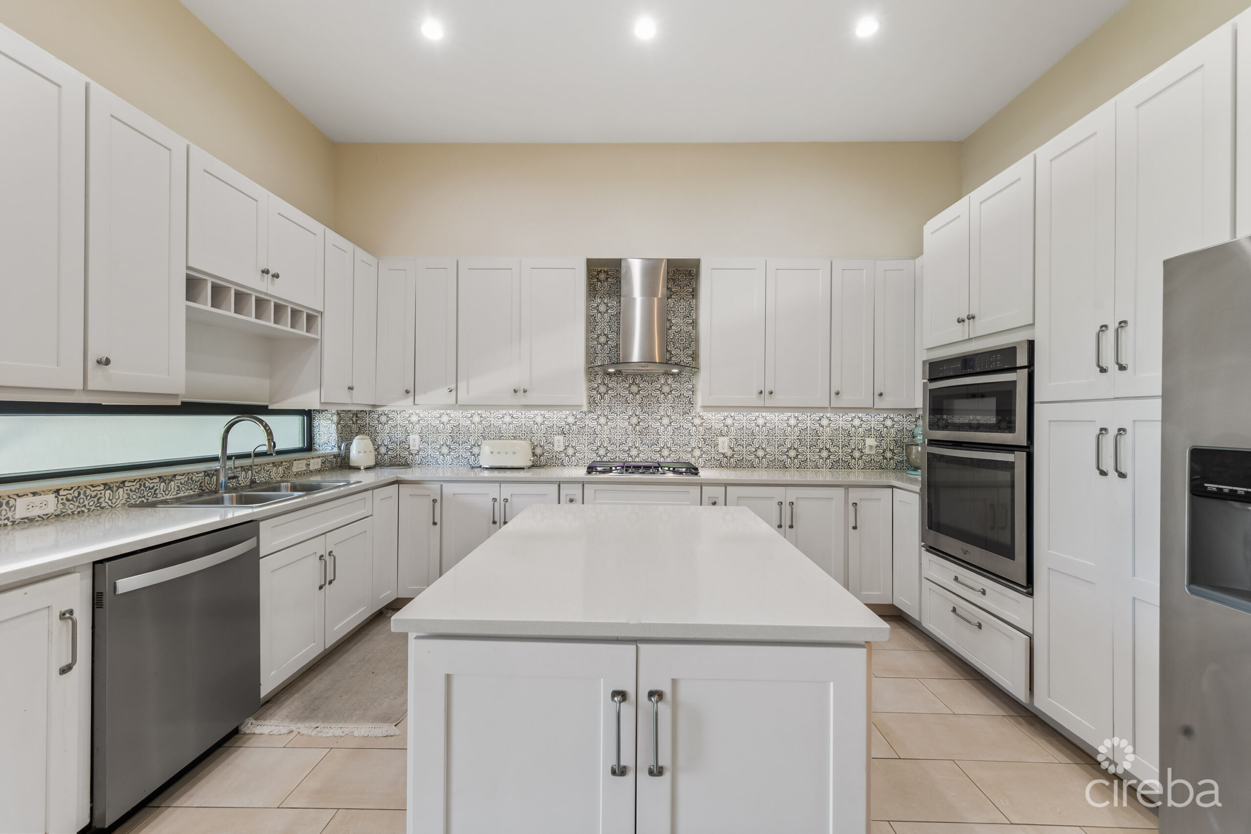 VELA #54, SOUTH SOUND – PHASE 1 – OCEAN VIEWS