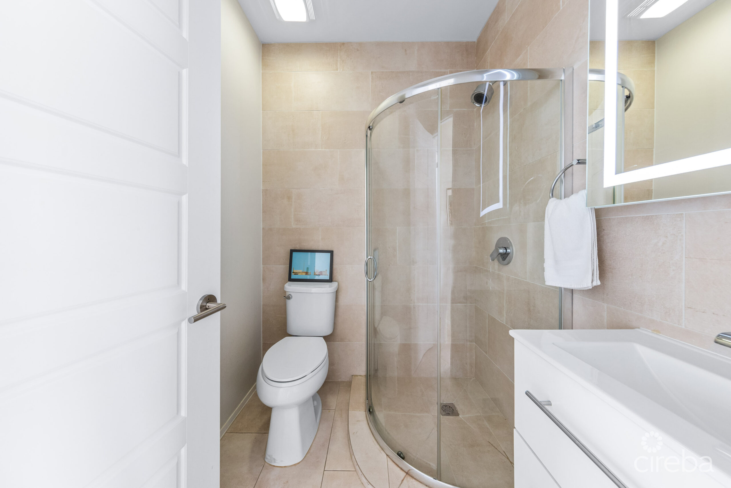 VELA #54, SOUTH SOUND – PHASE 1 – OCEAN VIEWS
