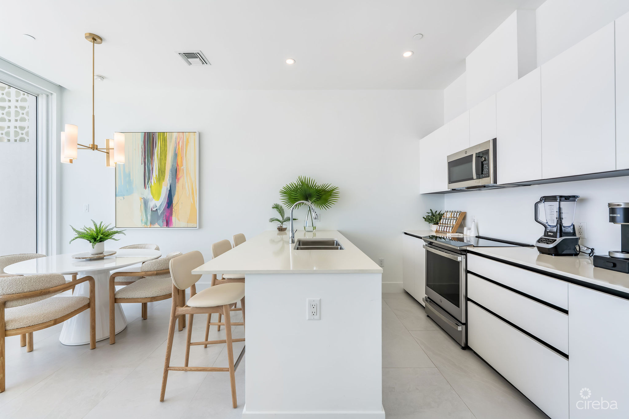 21 SUNSET POINT – TOP FLOOR UNIT – AMAZING VIEWS!!!