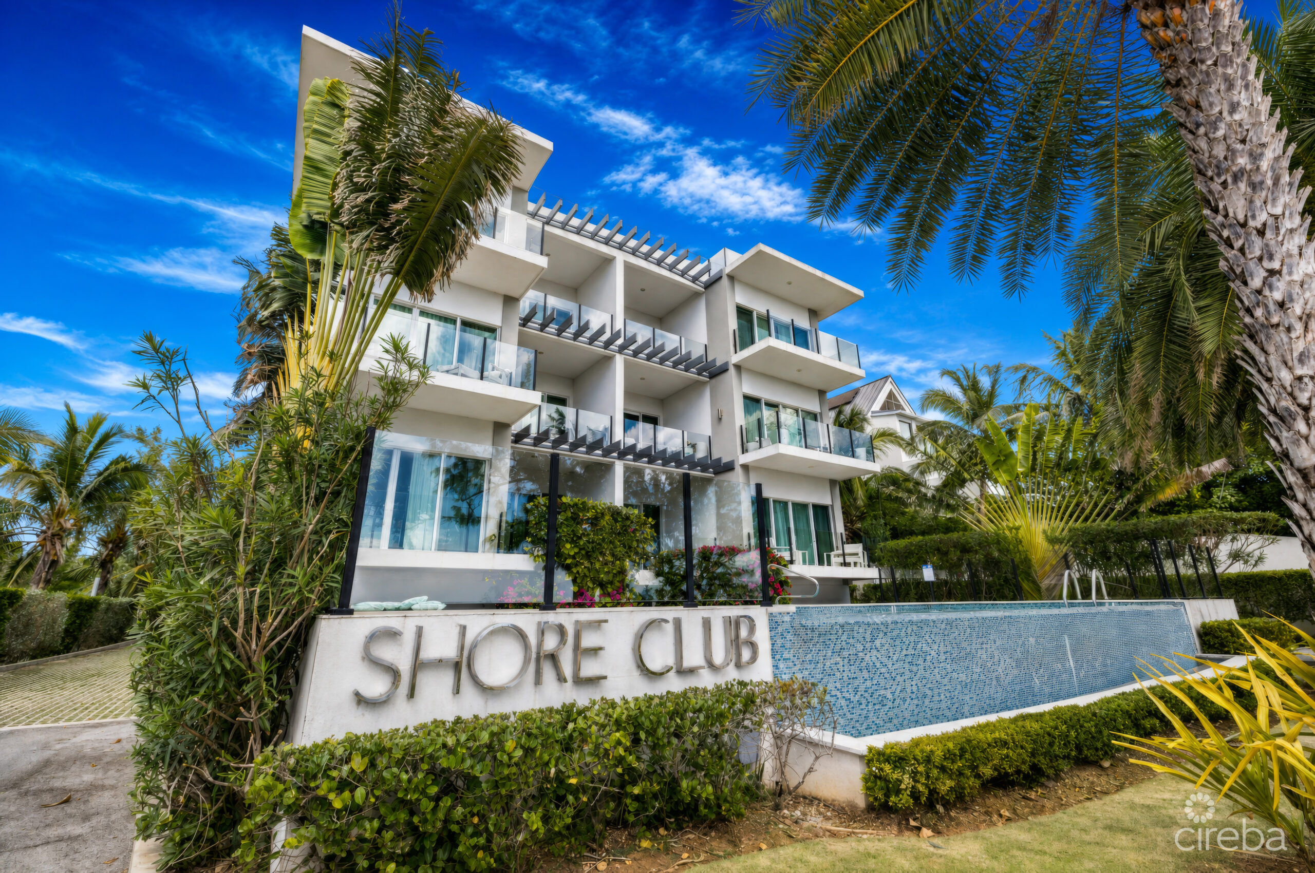 SHORE CLUB #6- OCEAN VIEW PENTHOUSE WITH PRIVATE ROOFTOP TERRACE