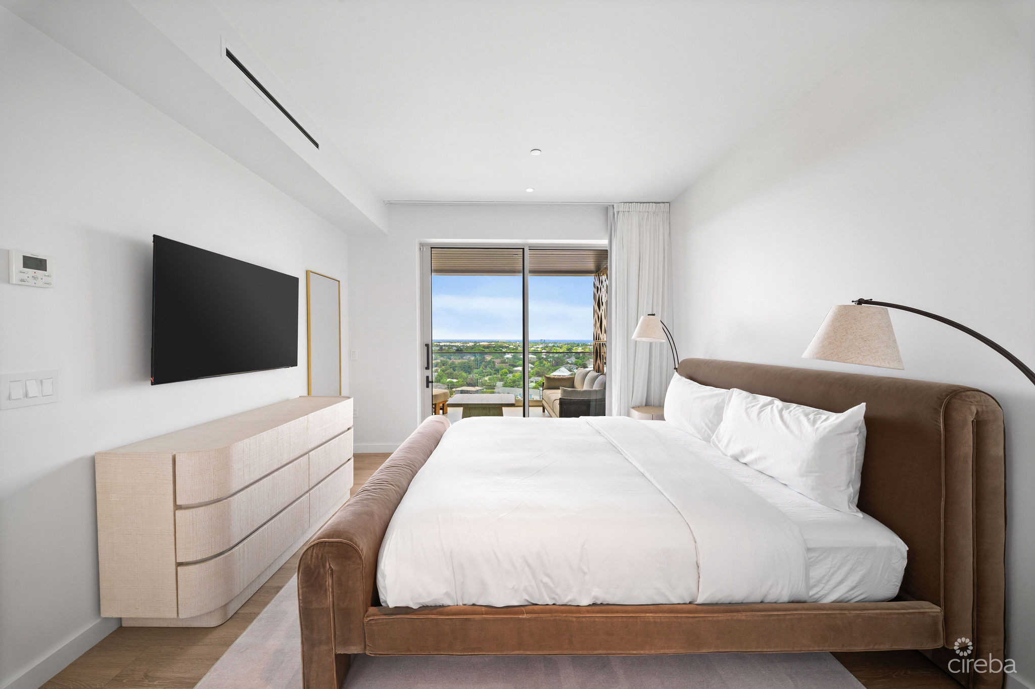 ONE | GT RESIDENCES – UNIT 922