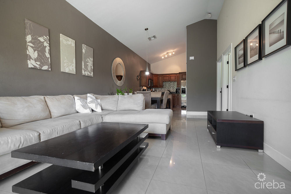 LANTERN POINT 2 BEDROOM TOP-FLOOR CONDO – PROSPECT