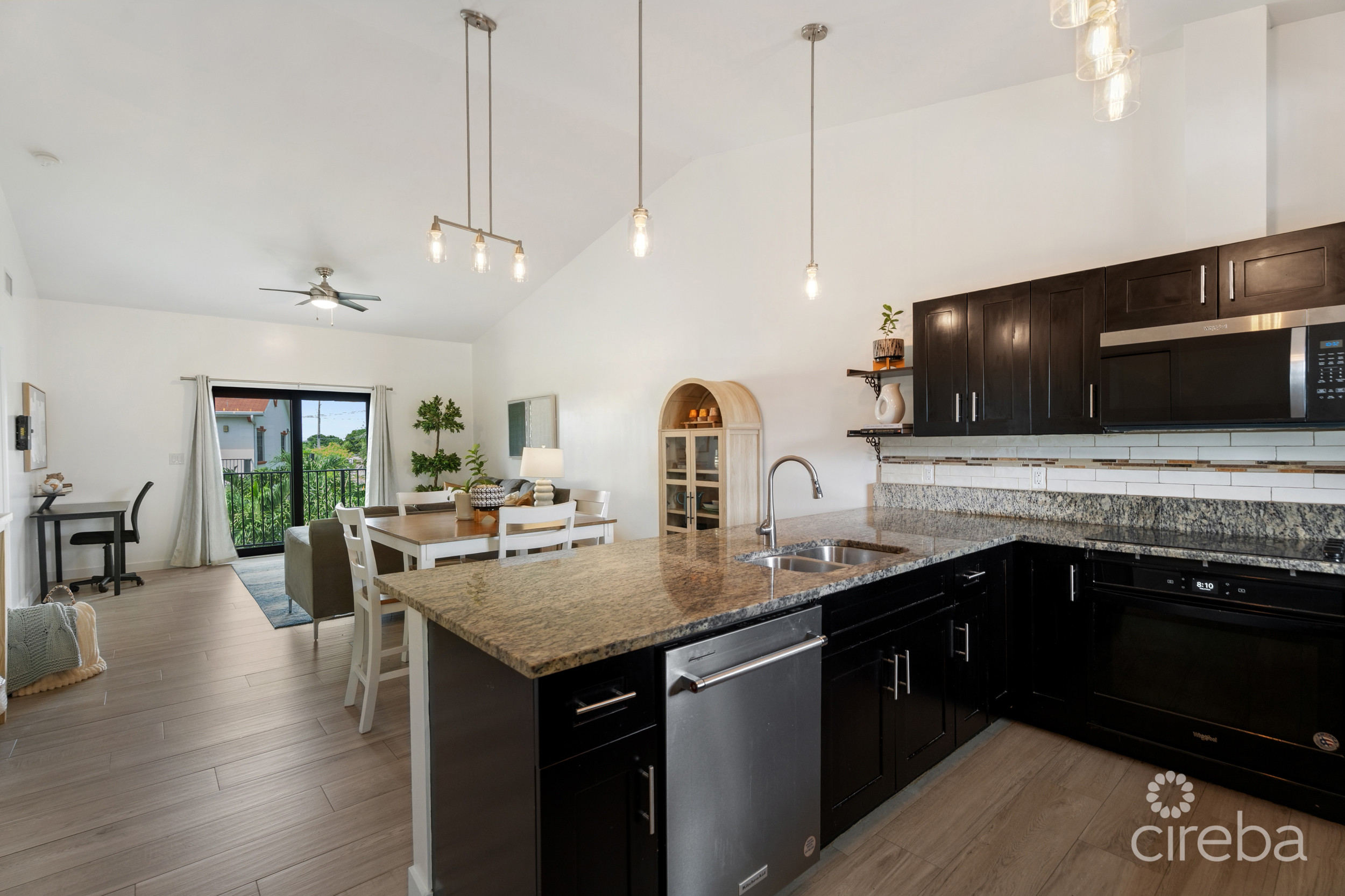 PORTOFINO GARDENS | TURNKEY 2-BED