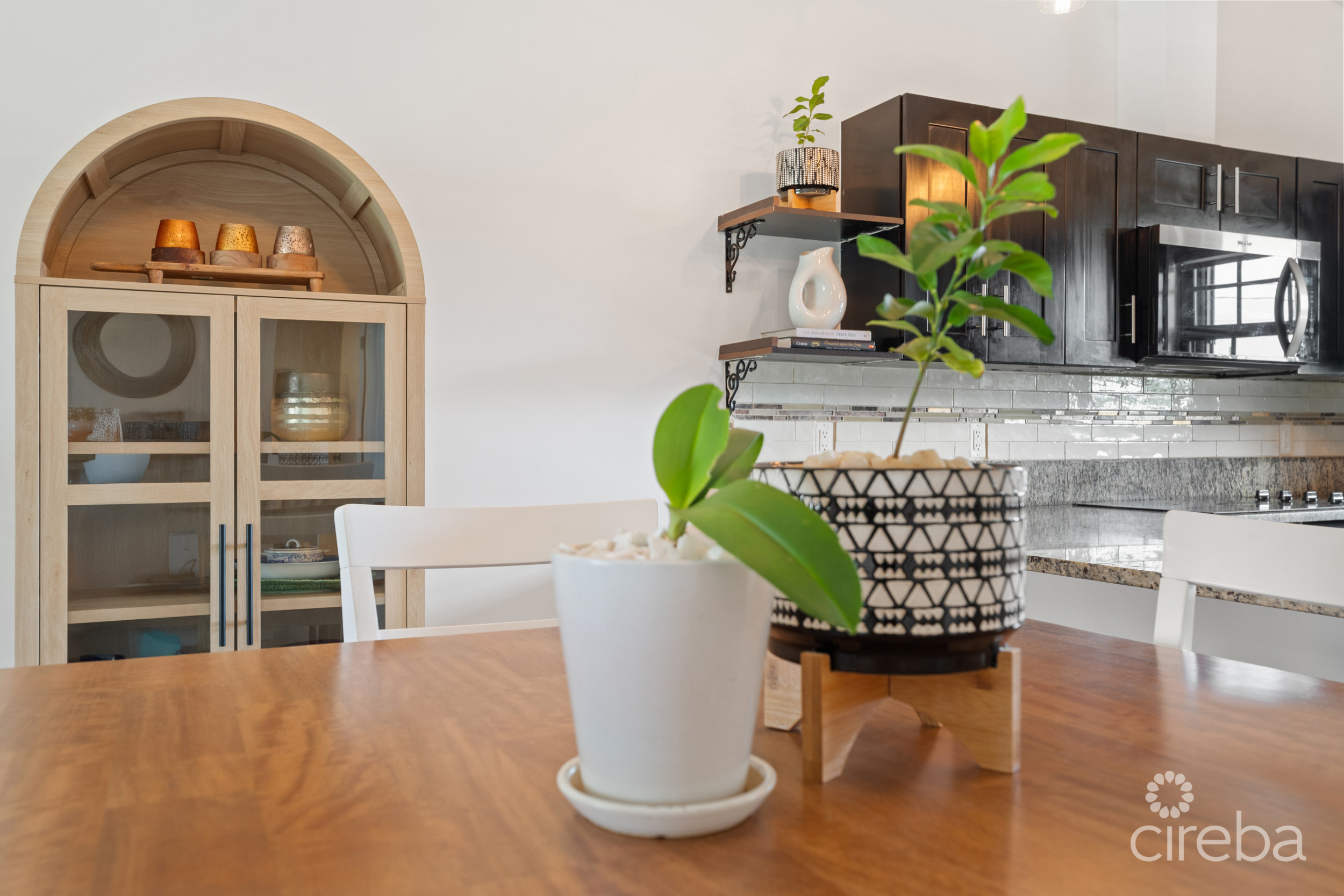 PORTOFINO GARDENS | TURNKEY 2-BED
