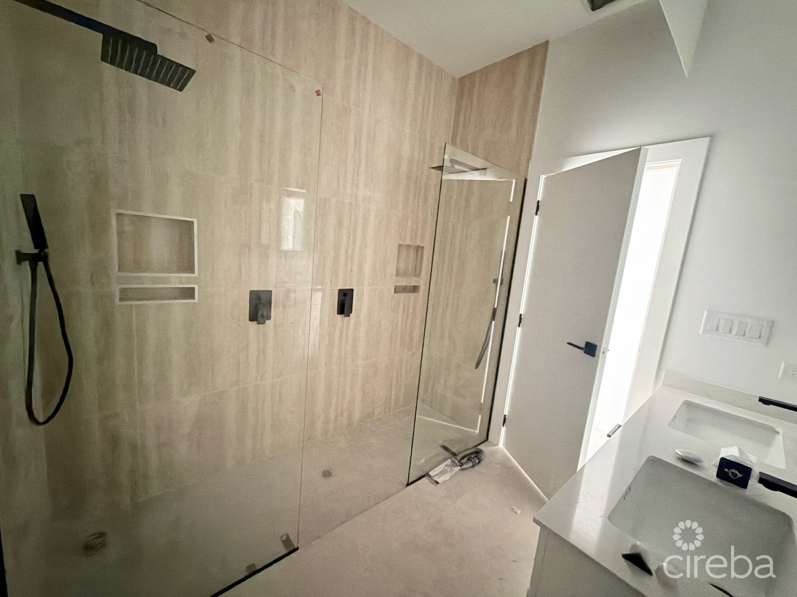 THREE BEDROOM, 3.5 BATHROOM RESIDENCE – DEVELOPER UNIT – THE MEADOWS AT BATABANO