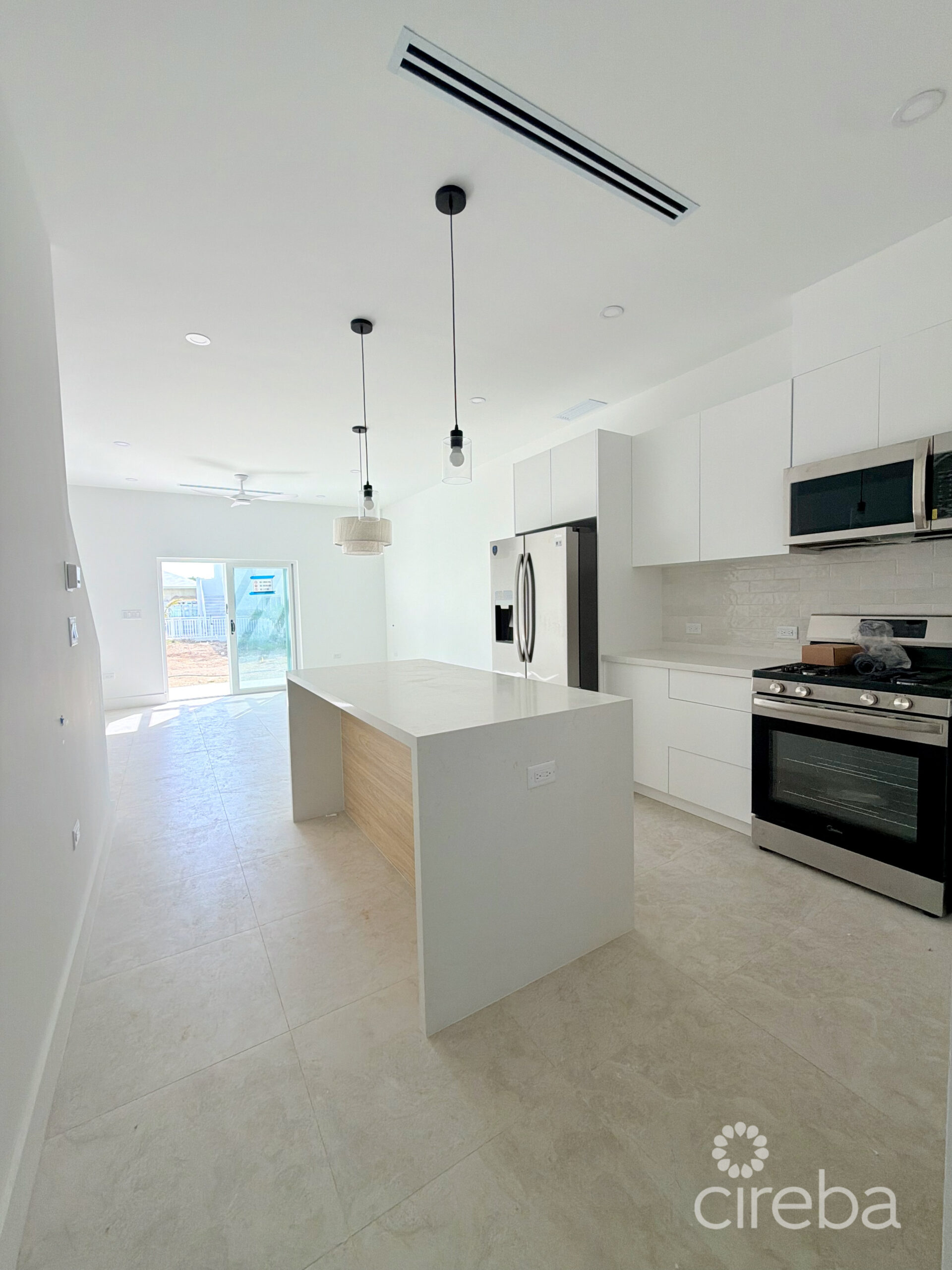THREE BEDROOM, 3.5 BATHROOM RESIDENCE – DEVELOPER UNIT – THE MEADOWS AT BATABANO