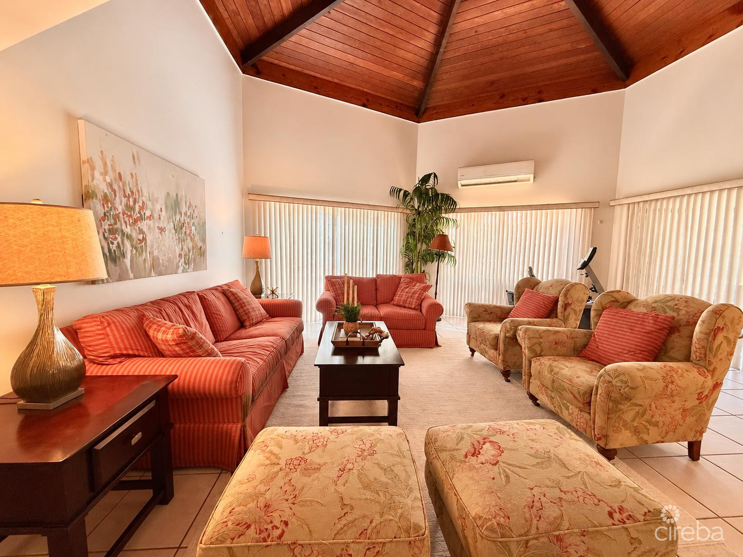 4 BEDROOM DOUBLE LOT HOME  IN PROSPECT