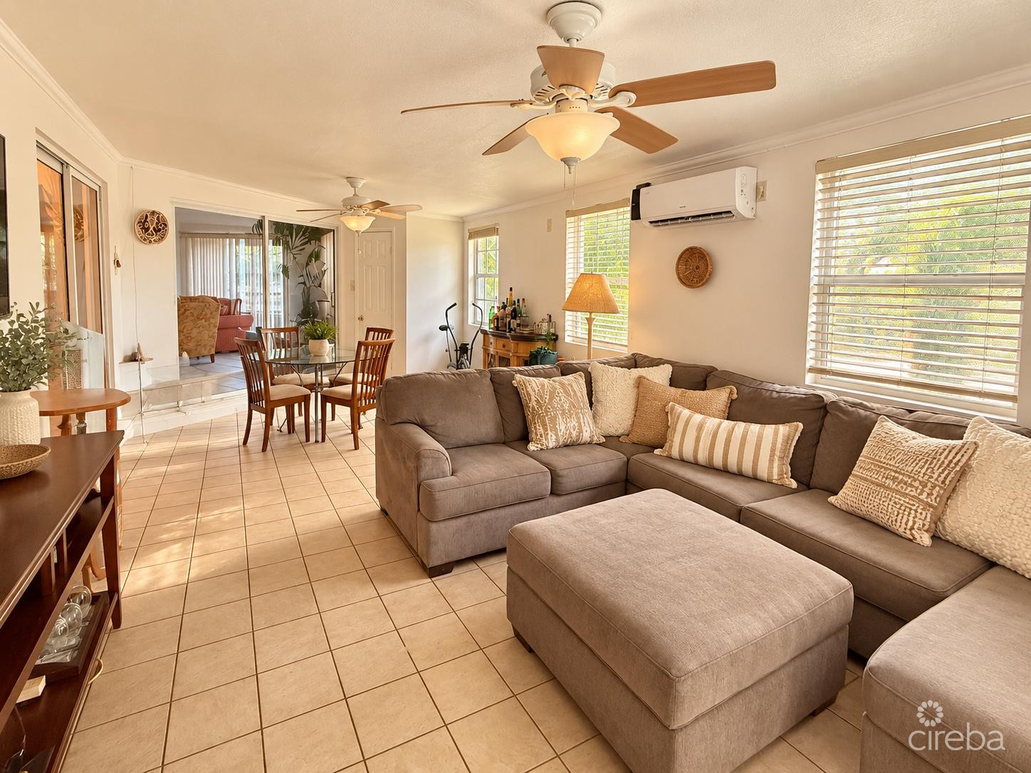 4 BEDROOM DOUBLE LOT HOME  IN PROSPECT