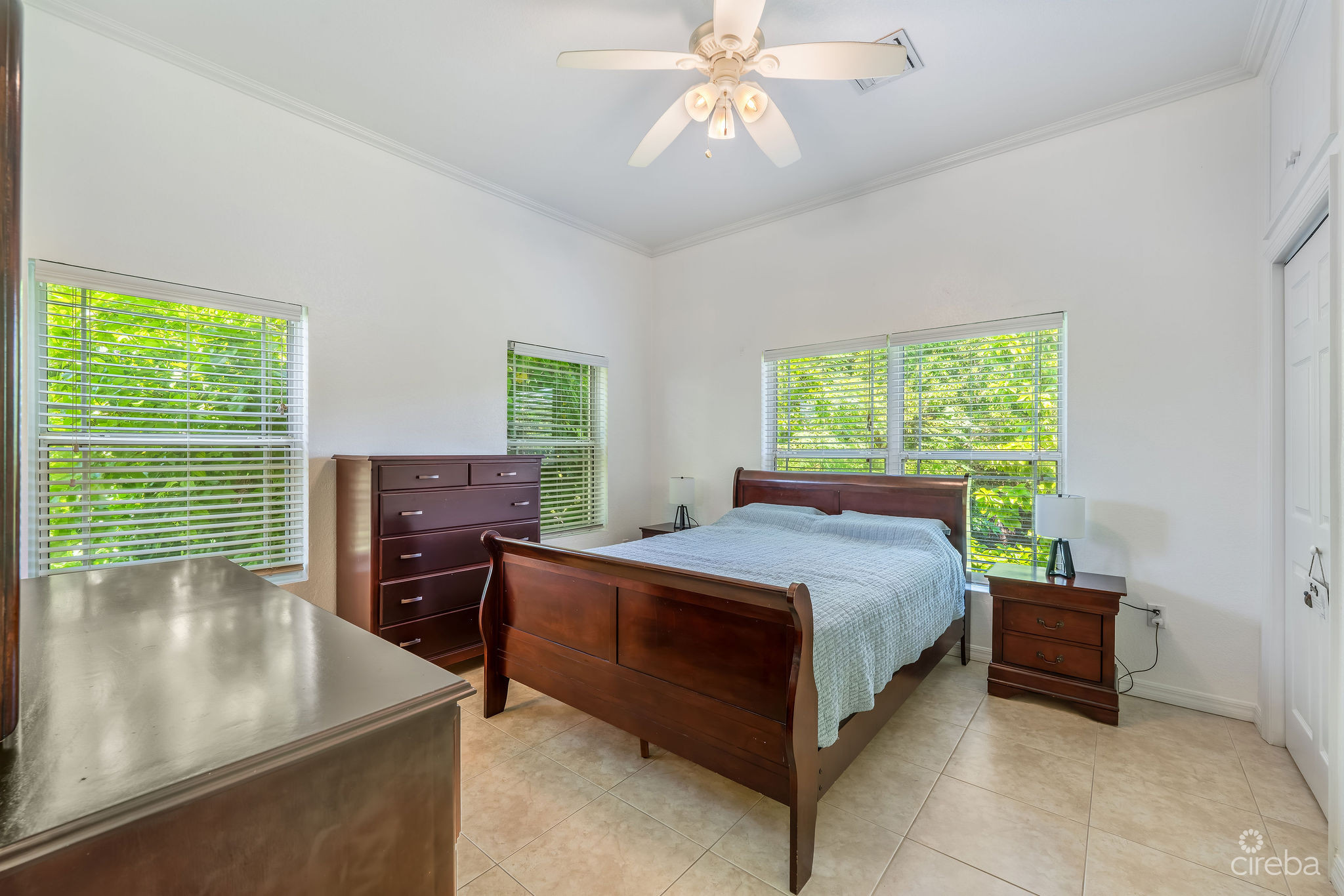 FAIRVIEW MANOR:  2X 2-BED UNITS, GEORGE TOWN