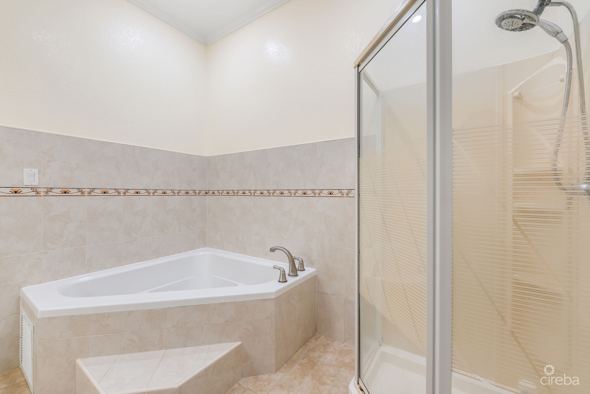 FAIRVIEW MANOR:  2X 2-BED UNITS, GEORGE TOWN