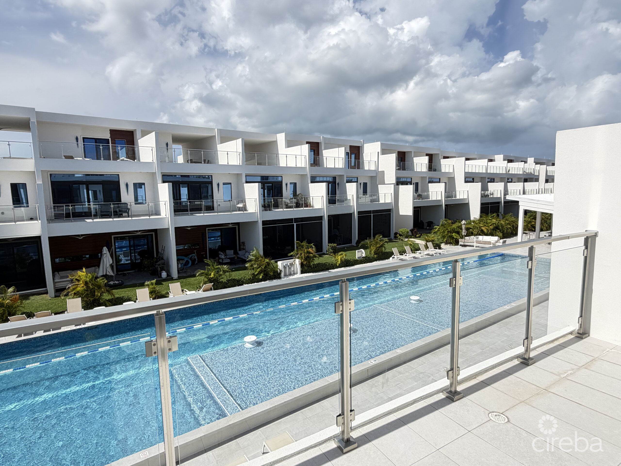 BAHIA #45 – SPACIOUS 3 BEDROOM CONDO