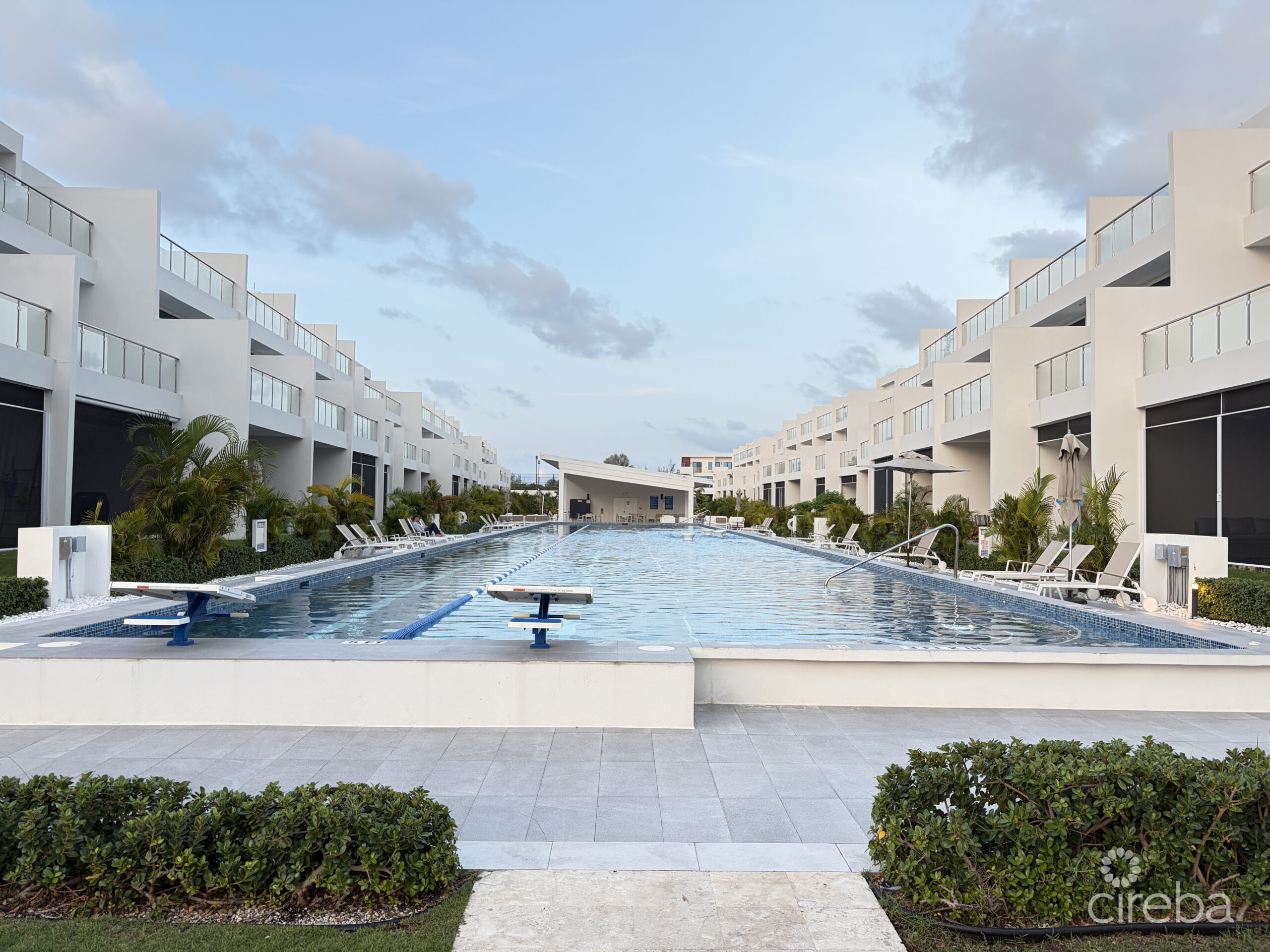 BAHIA #45 – SPACIOUS 3 BEDROOM CONDO