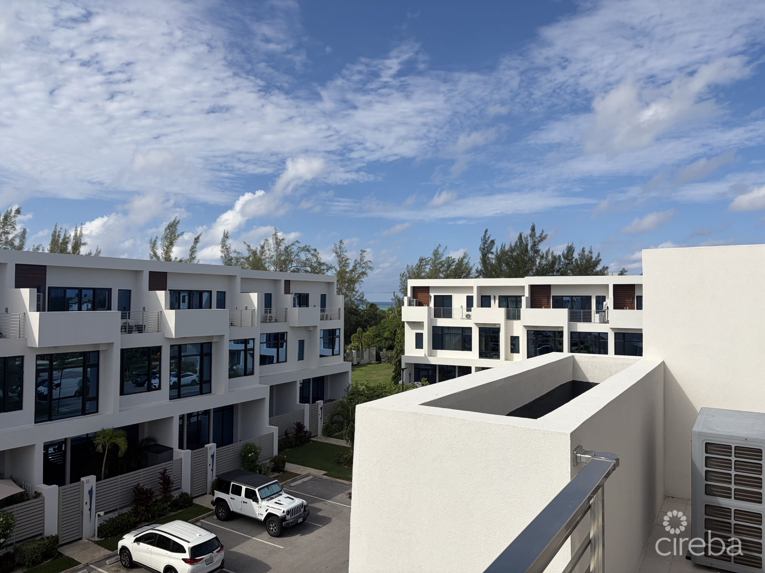 BAHIA #45 – SPACIOUS 3 BEDROOM CONDO