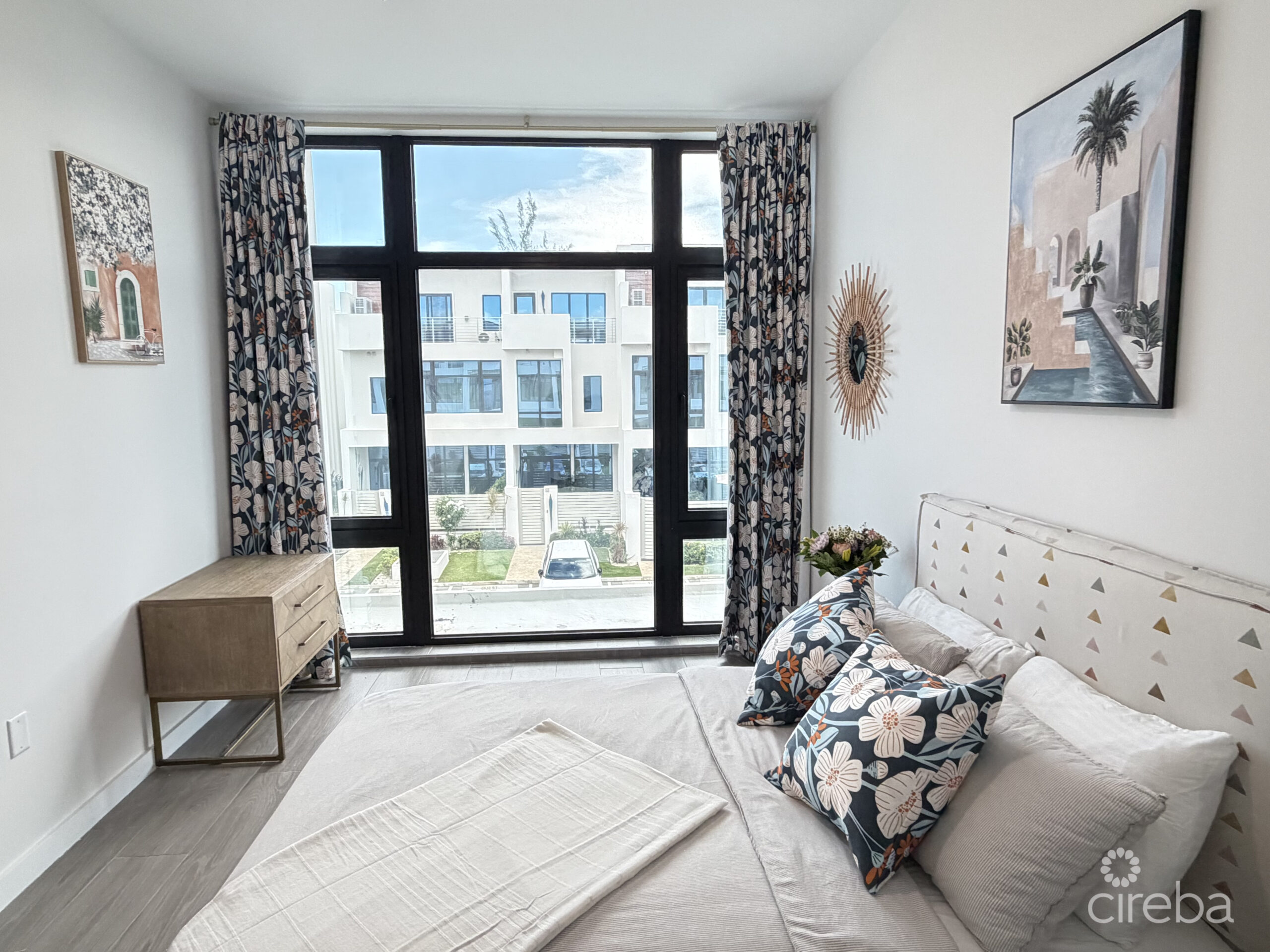 BAHIA #45 – SPACIOUS 3 BEDROOM CONDO