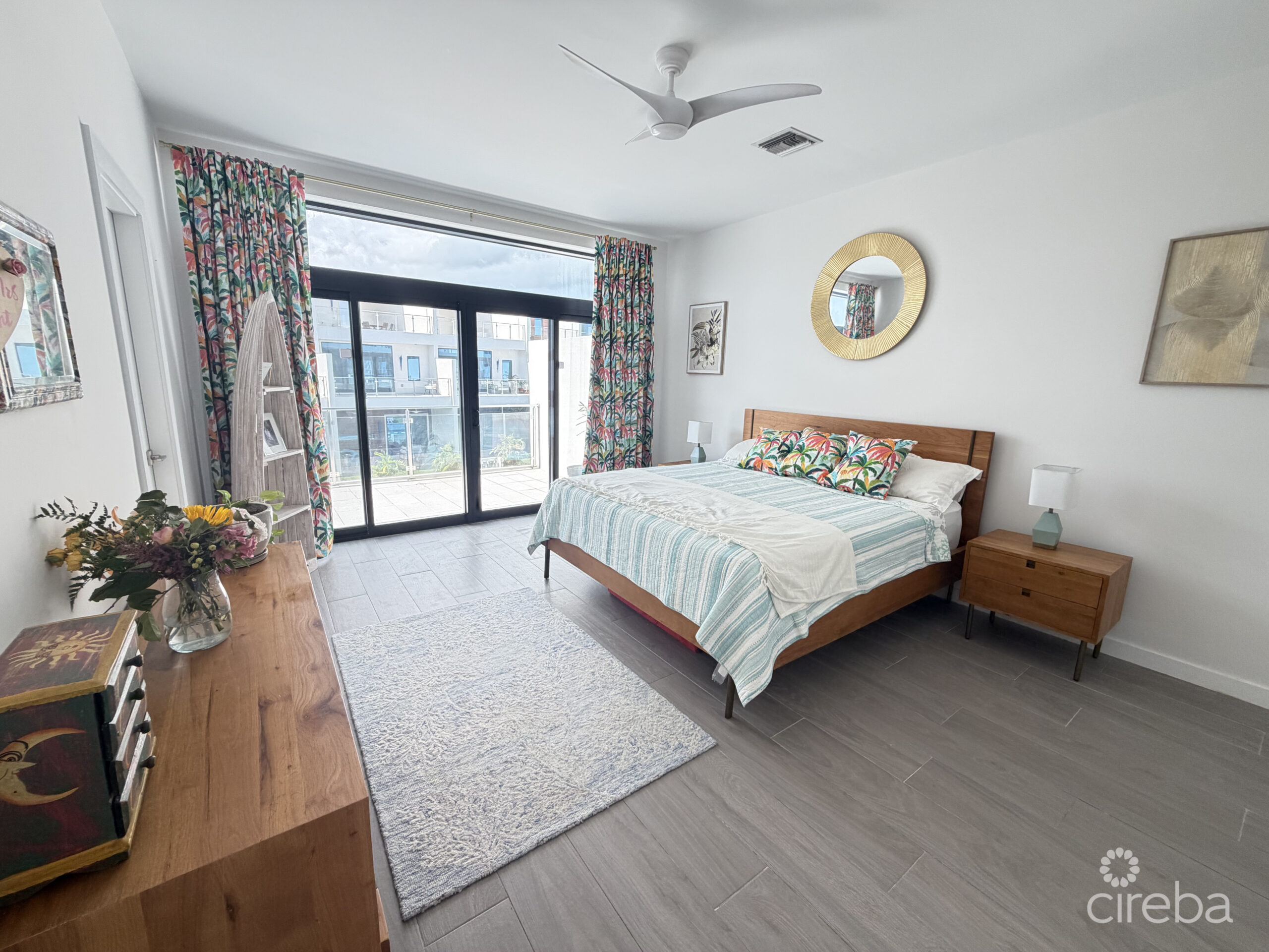 BAHIA #45 – SPACIOUS 3 BEDROOM CONDO