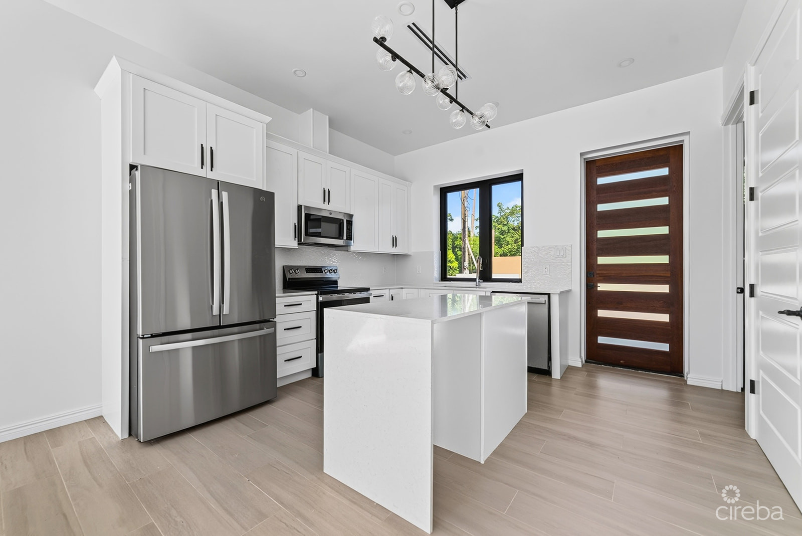 SORELLE – BRAND NEW 1 BEDROOM CONDO
