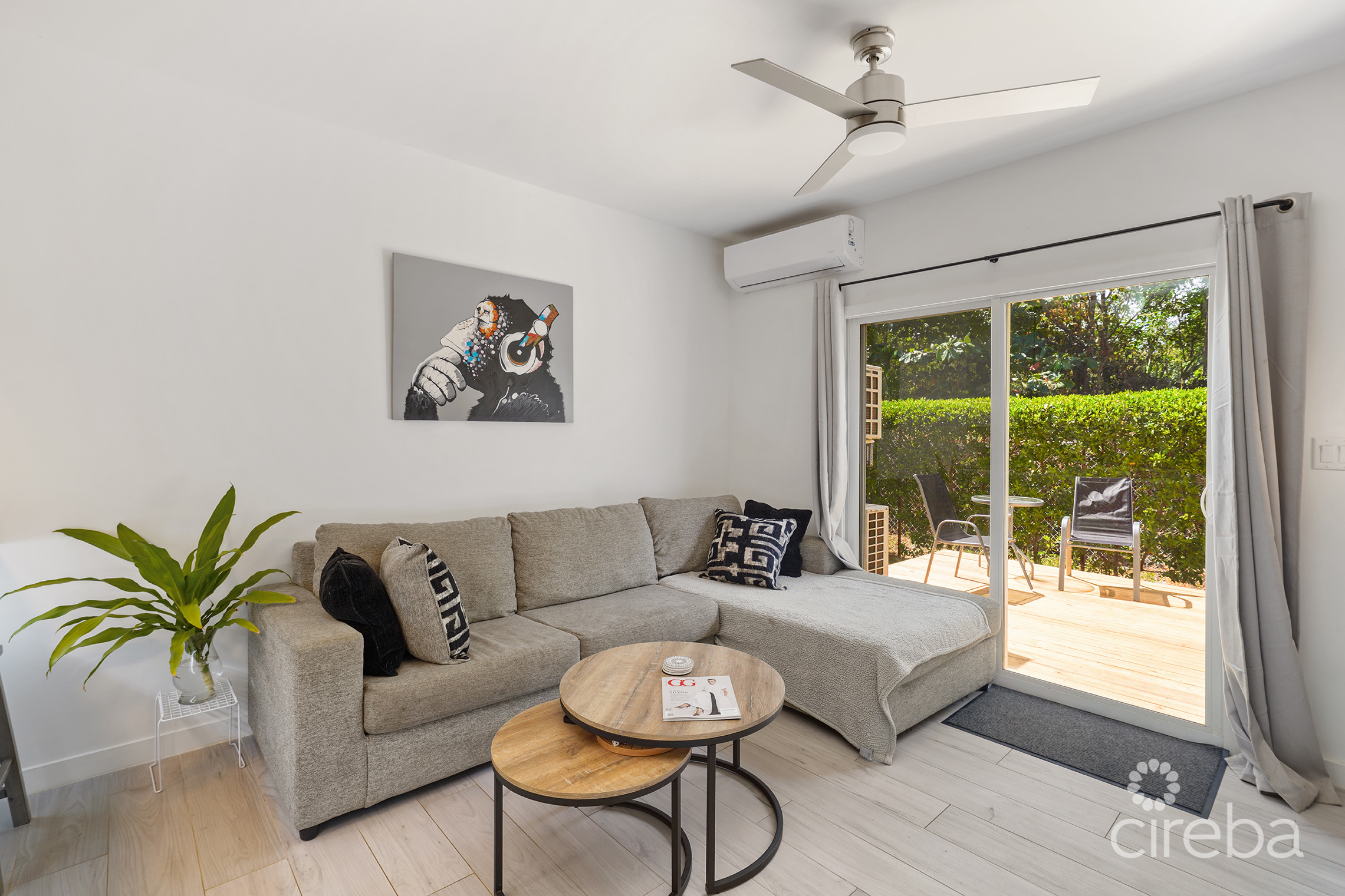 LIGHTHOUSE MANOR 25 | BEAUTIFUL ONE BED TOWNHOUSE