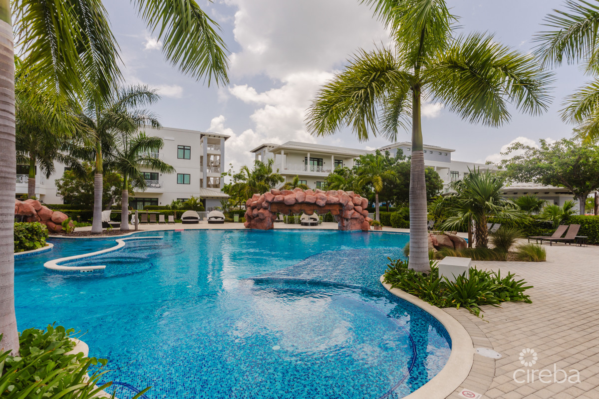 OLEA 123 4 BEDROOM CANAL FRONT DUPLEX