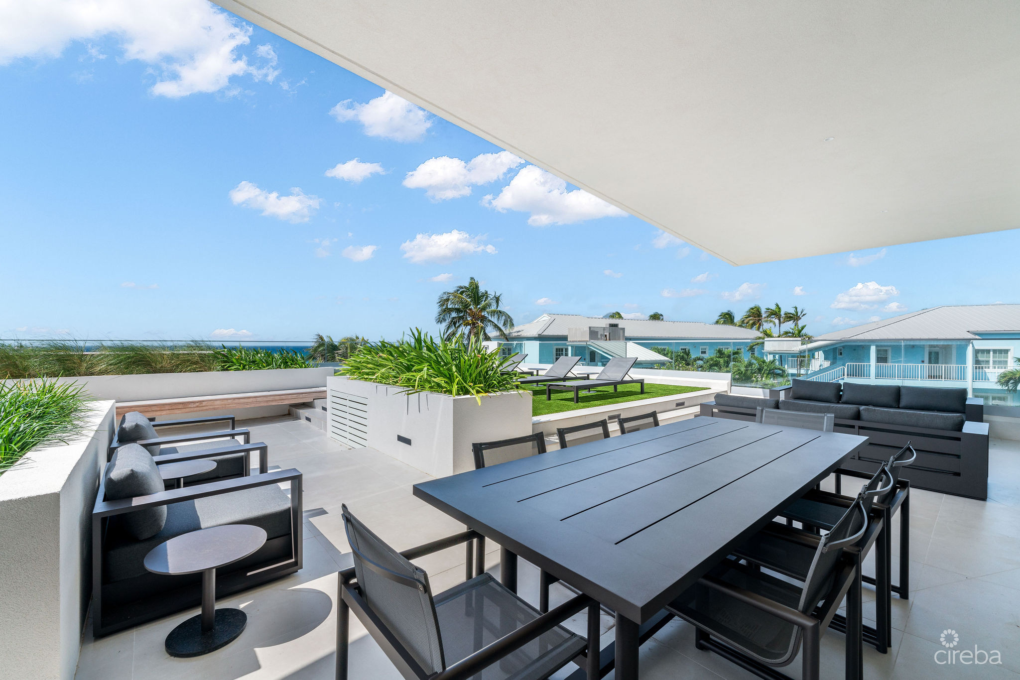 AQUA RESIDENCE 2 – LUXURY SEVEN MILE BEACH CONDO