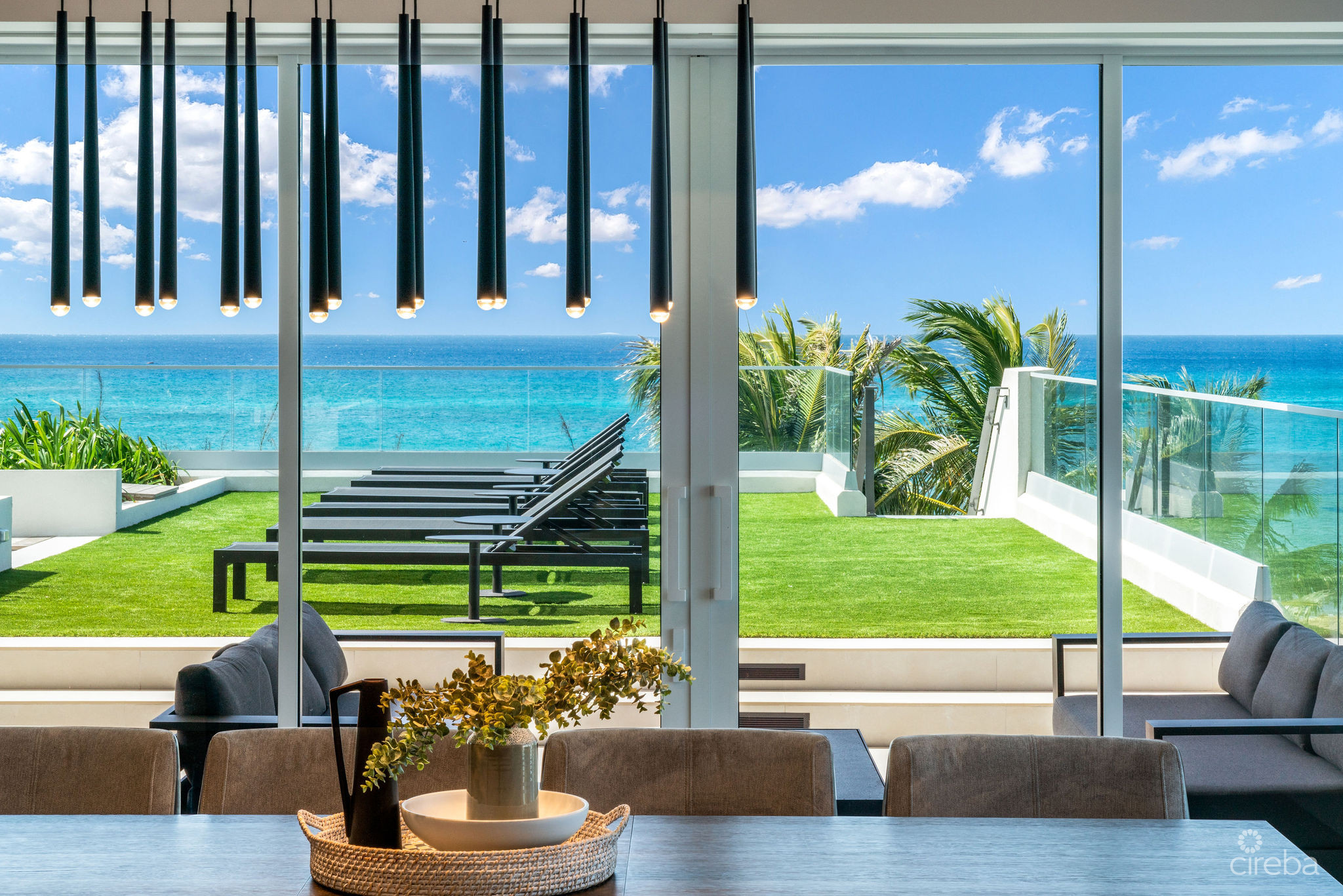 AQUA RESIDENCE 2 – LUXURY SEVEN MILE BEACH CONDO