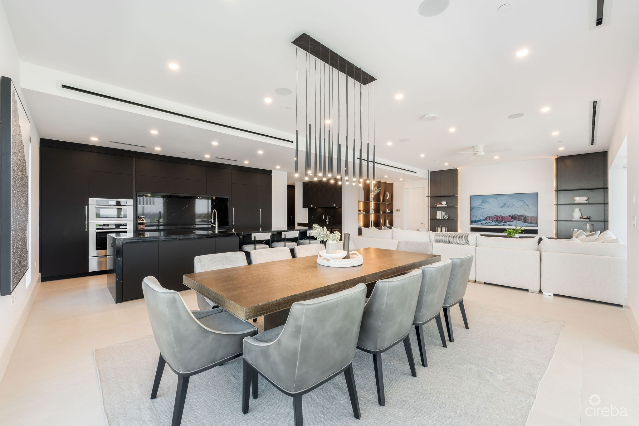 AQUA RESIDENCE 2 – LUXURY SEVEN MILE BEACH CONDO