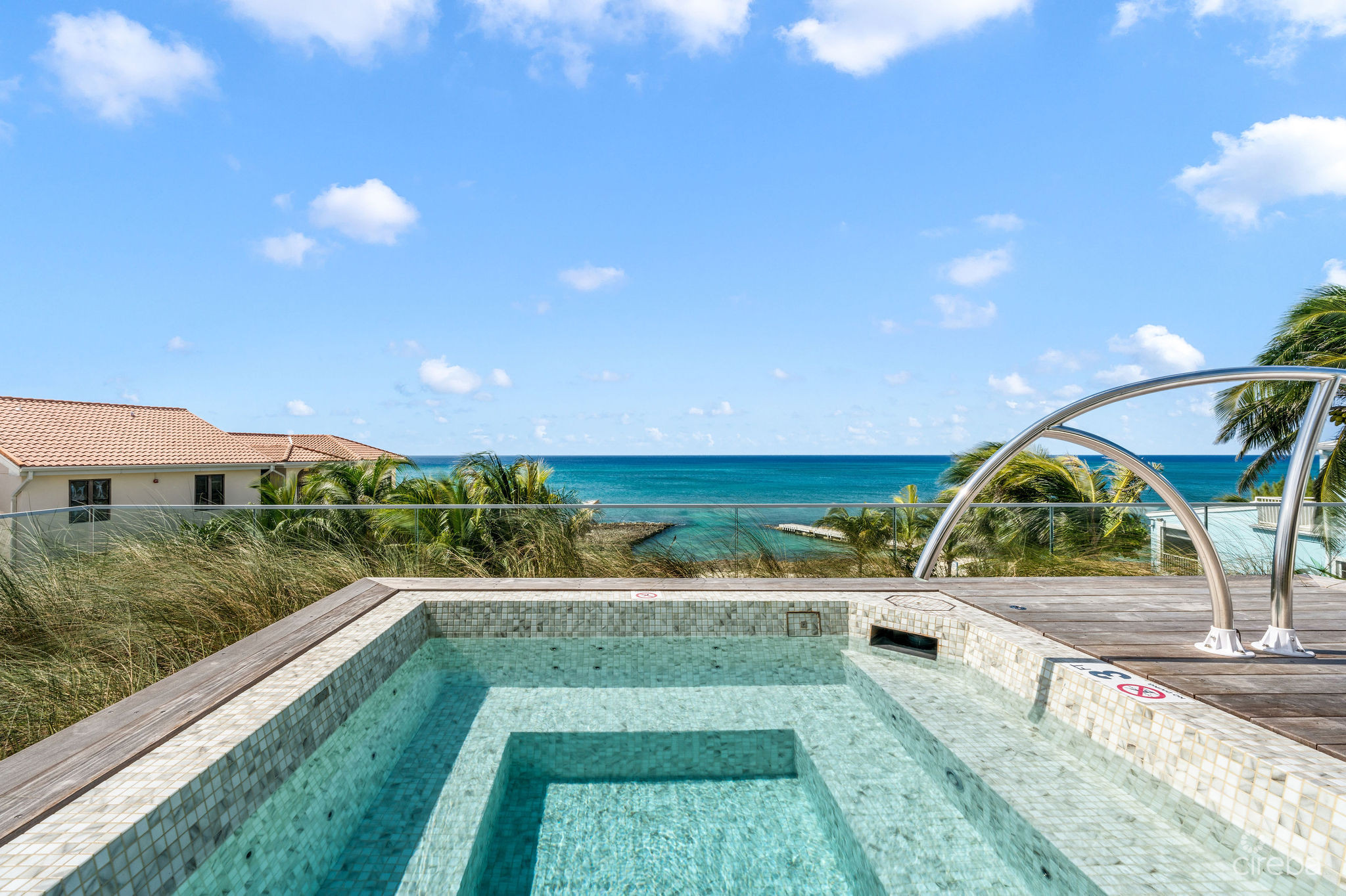 AQUA RESIDENCE 2 – LUXURY SEVEN MILE BEACH CONDO