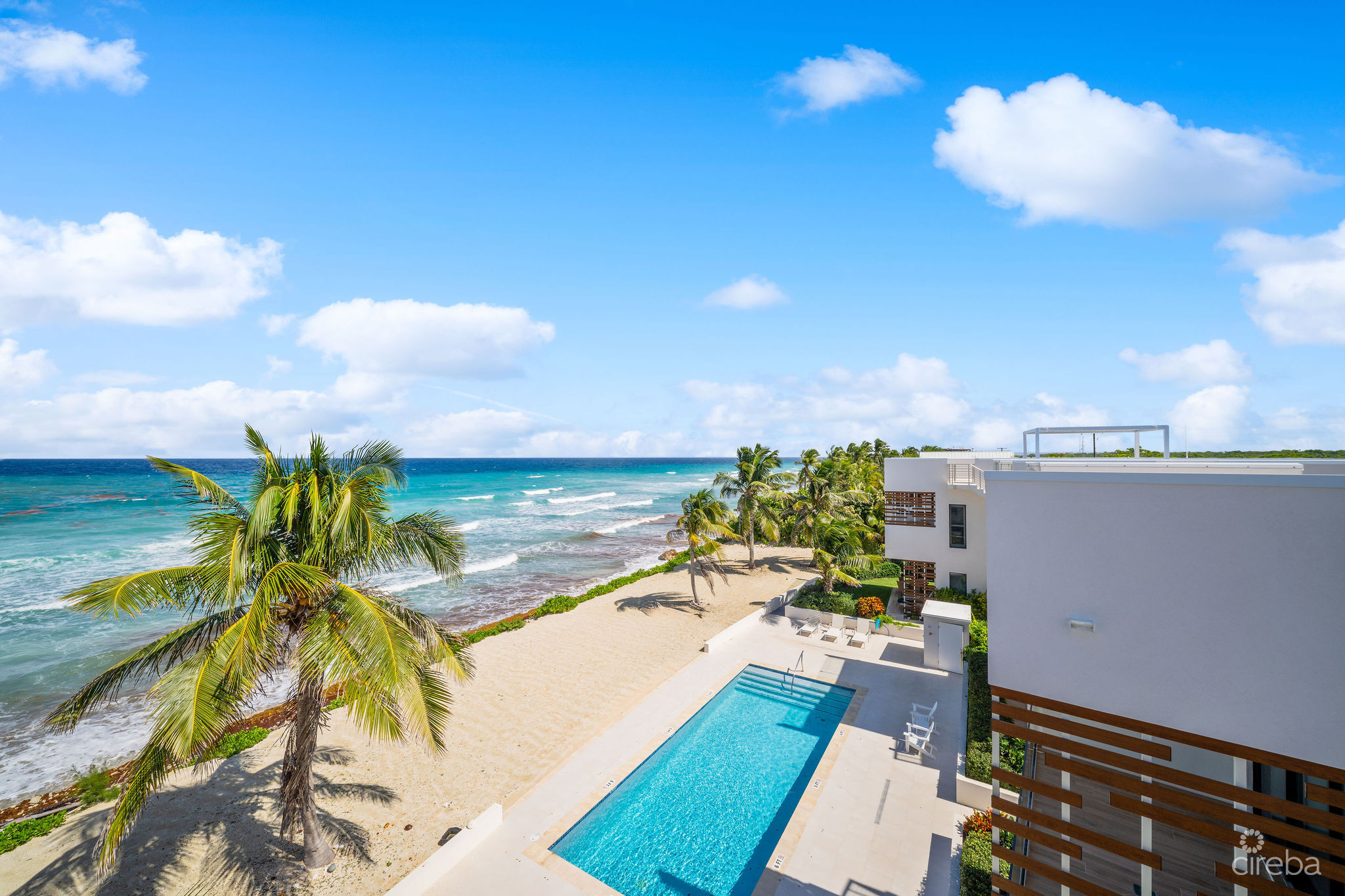 SILVER REEF RESIDENCES  #4 –   A BEACHFRONT GEM